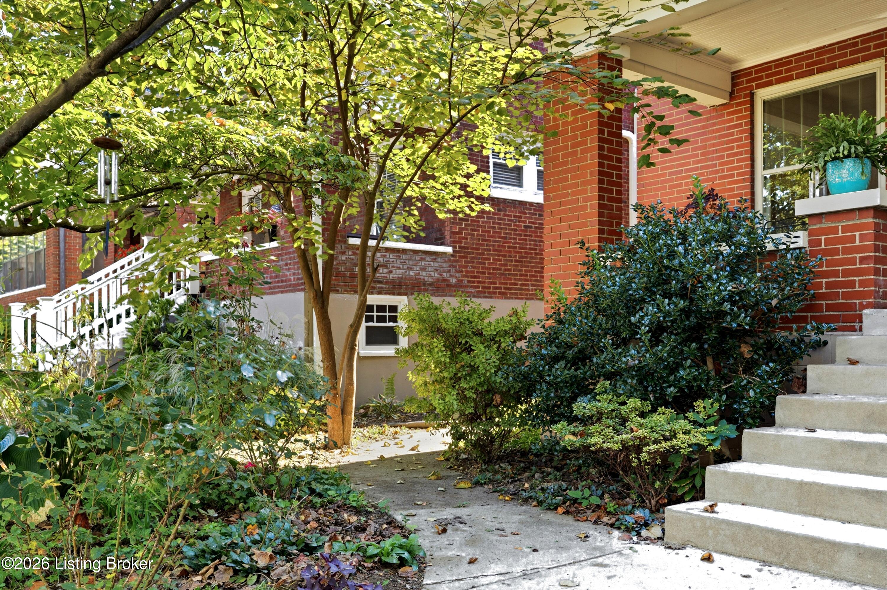 1908 Alfresco Pl Property Photo 3
