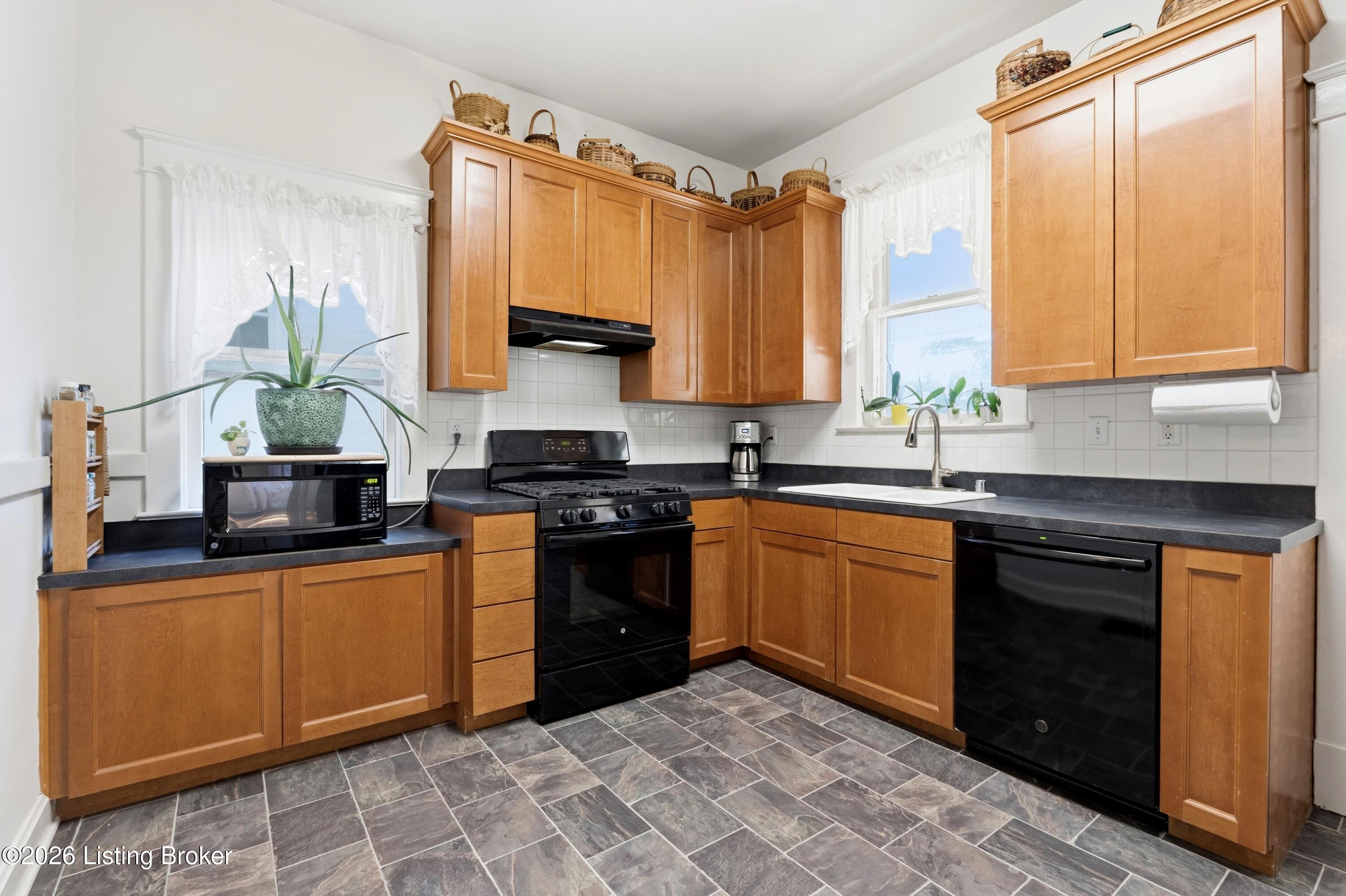 1908 Alfresco Pl Property Photo 14