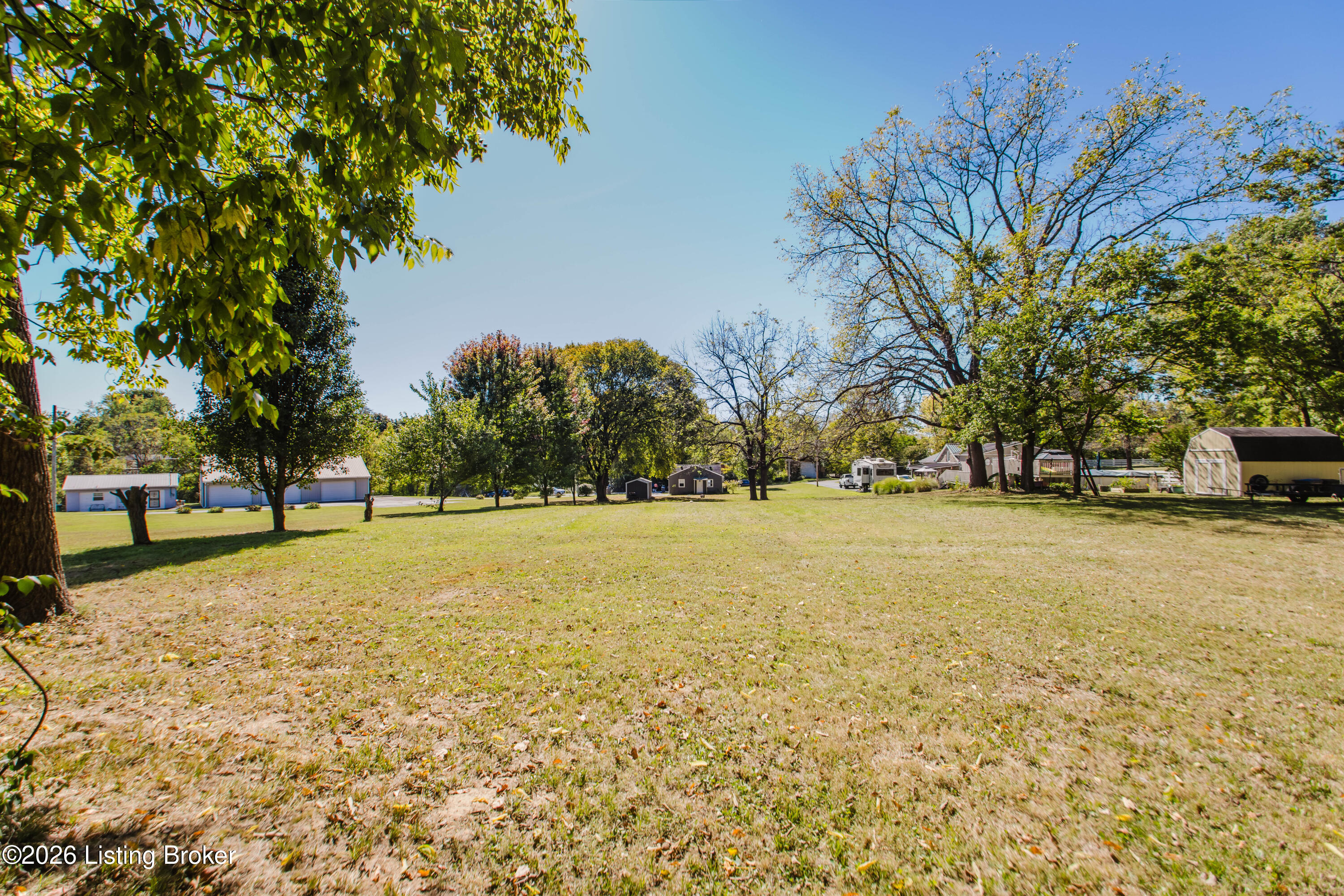 5219 Maple Spring Dr Property Photo 5
