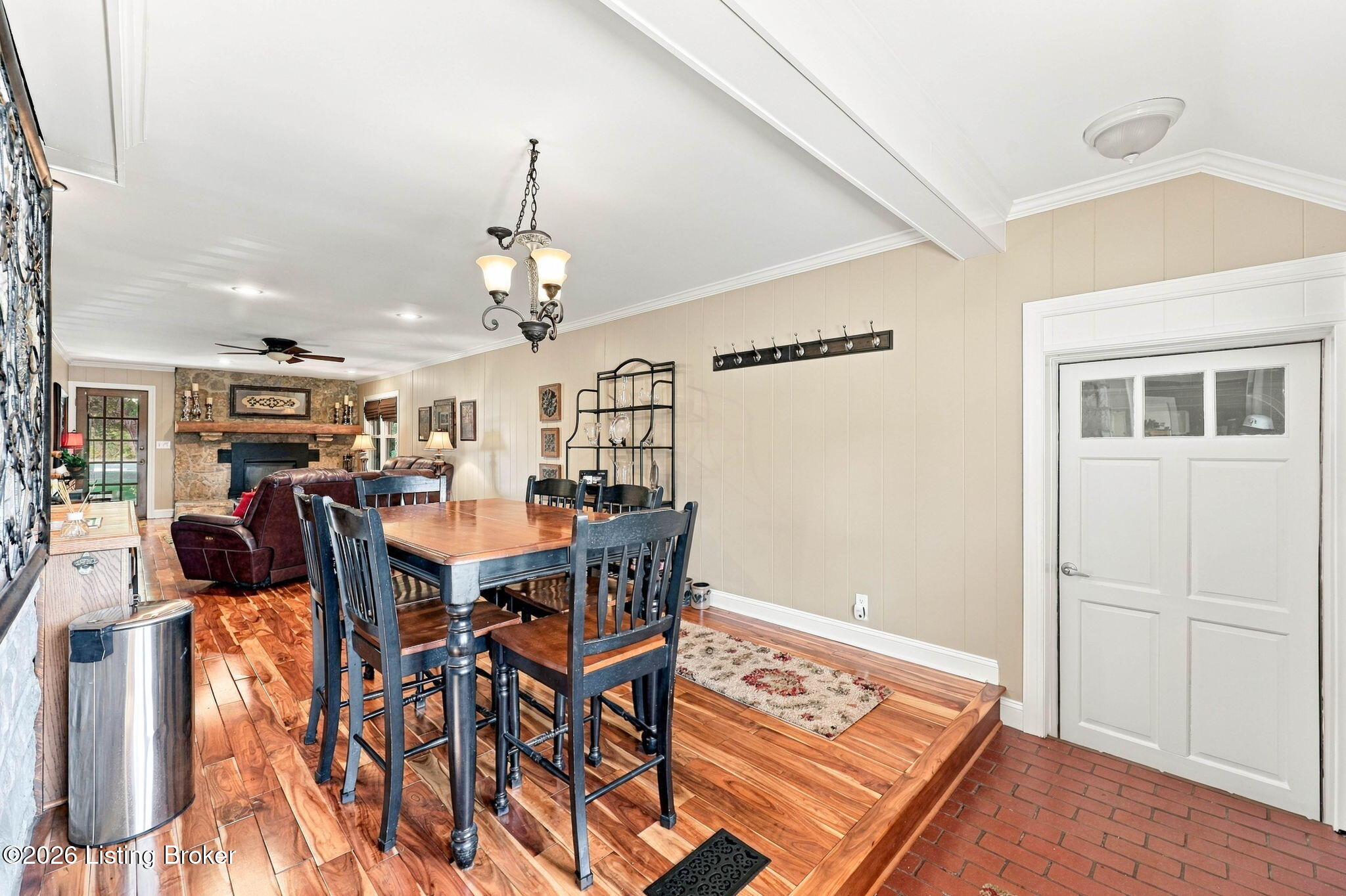 8035 Watterson Trail Property Photo 16