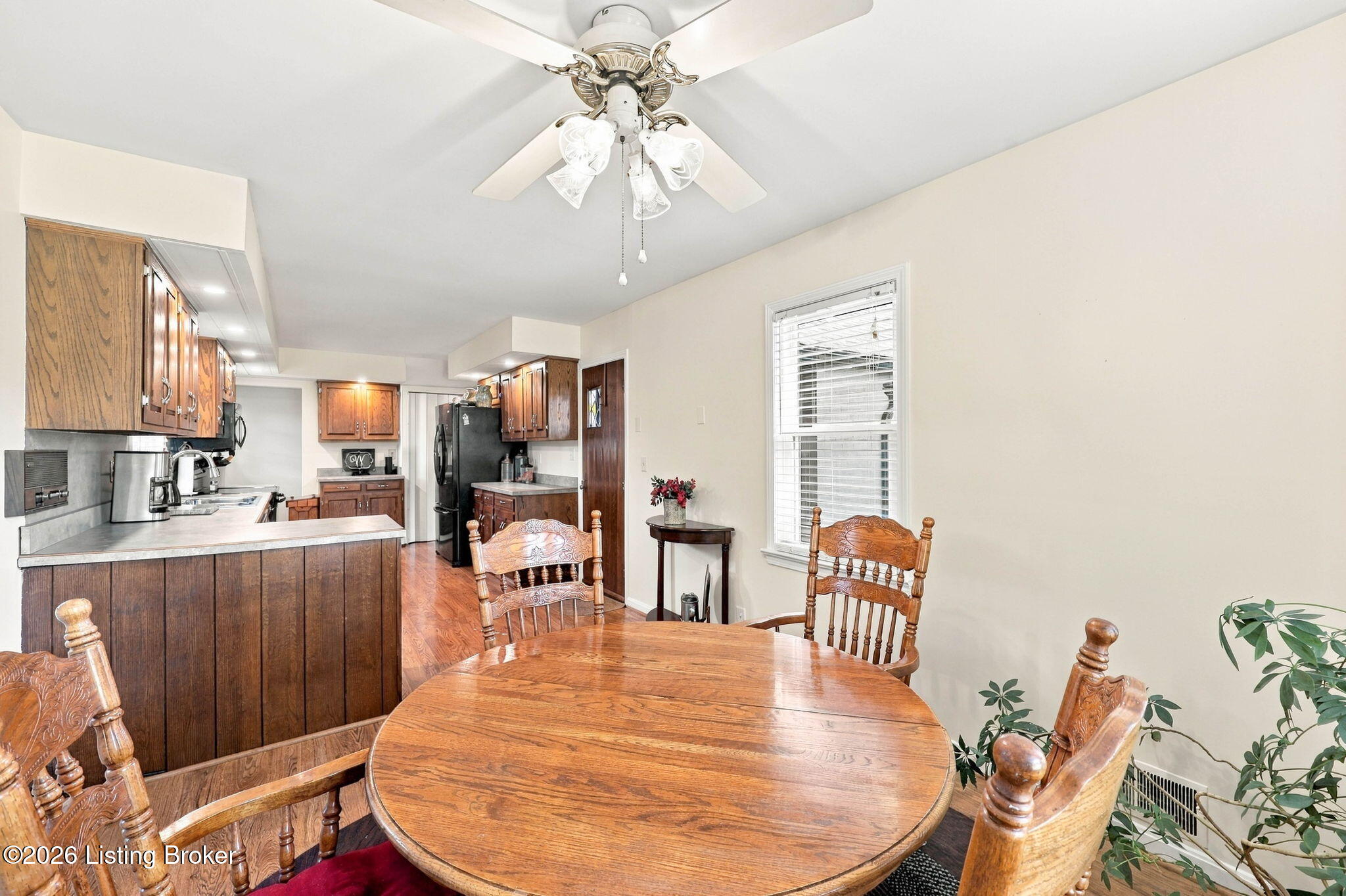 8035 Watterson Trail Property Photo 31