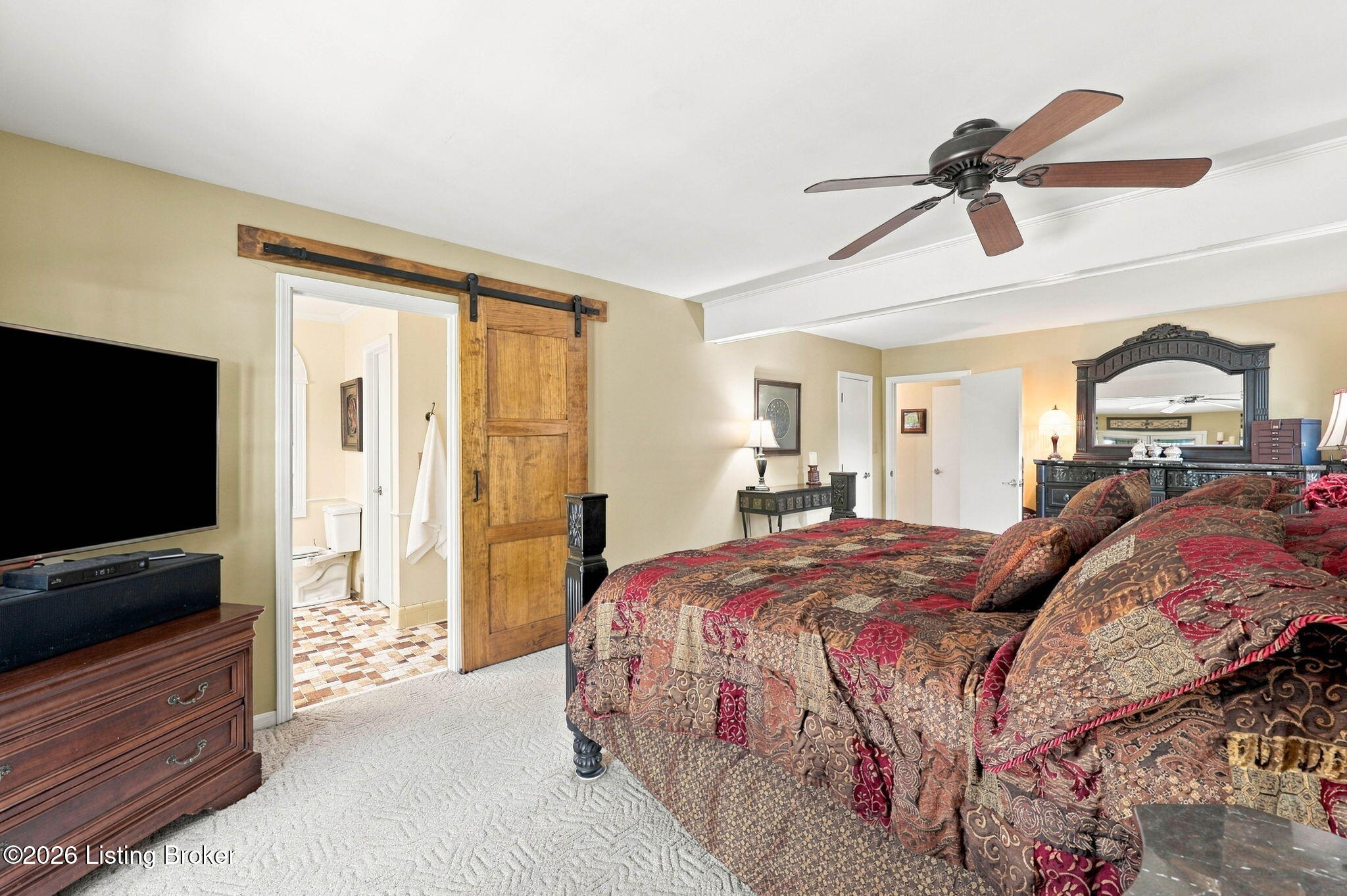 8035 Watterson Trail Property Photo 41