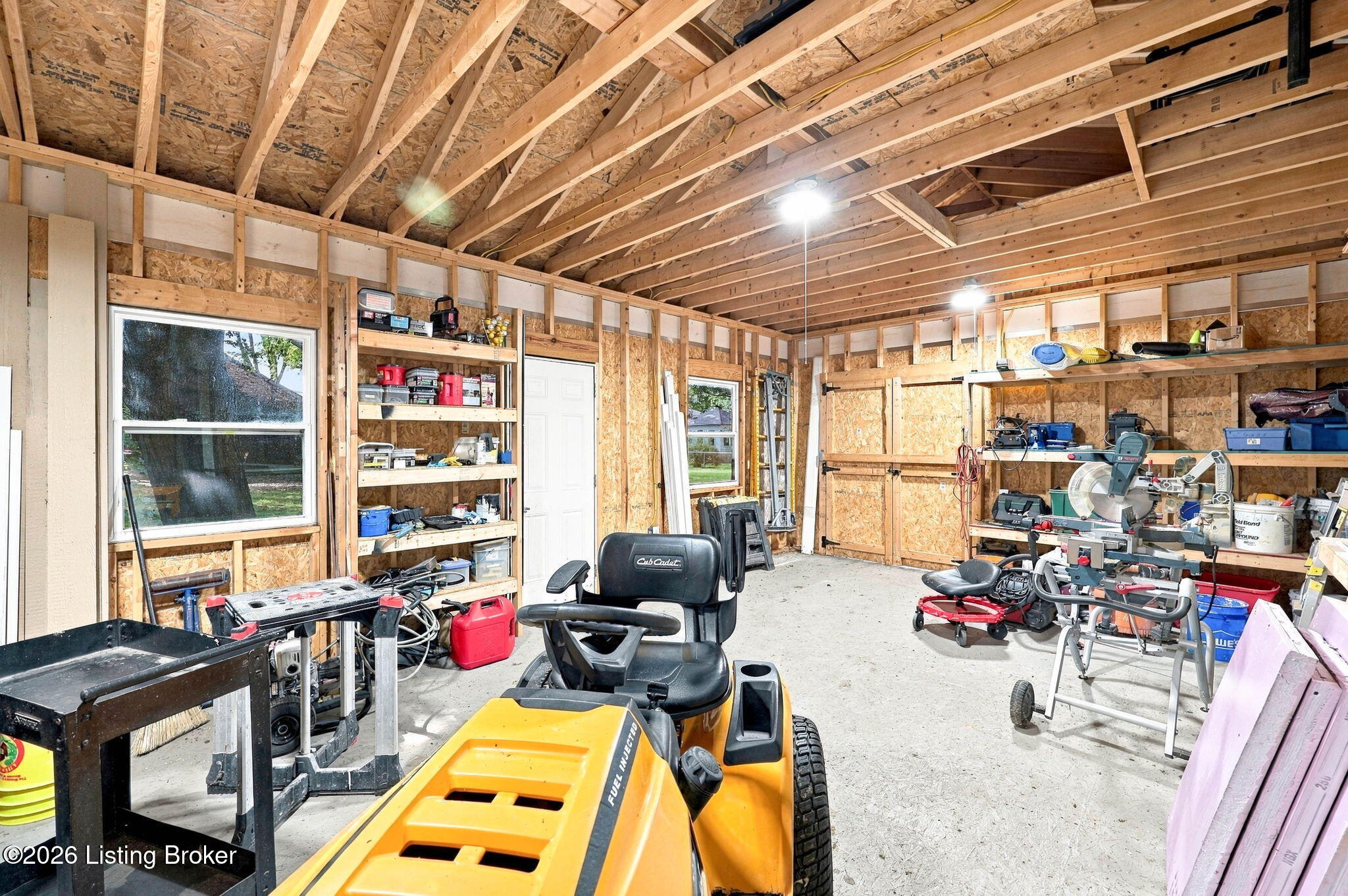 8035 Watterson Trail Property Photo 57