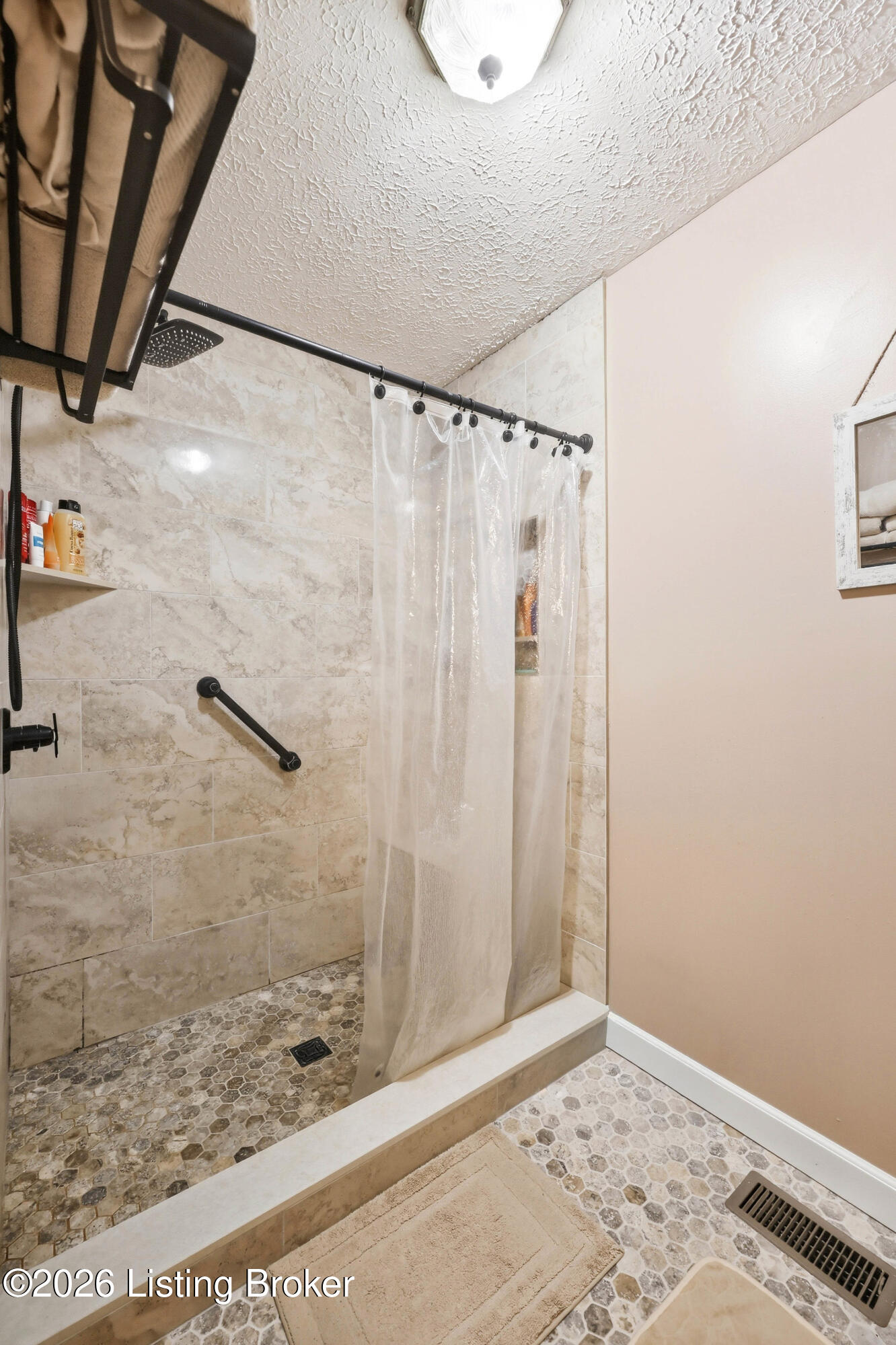 116 Wicker Ln Property Photo 28