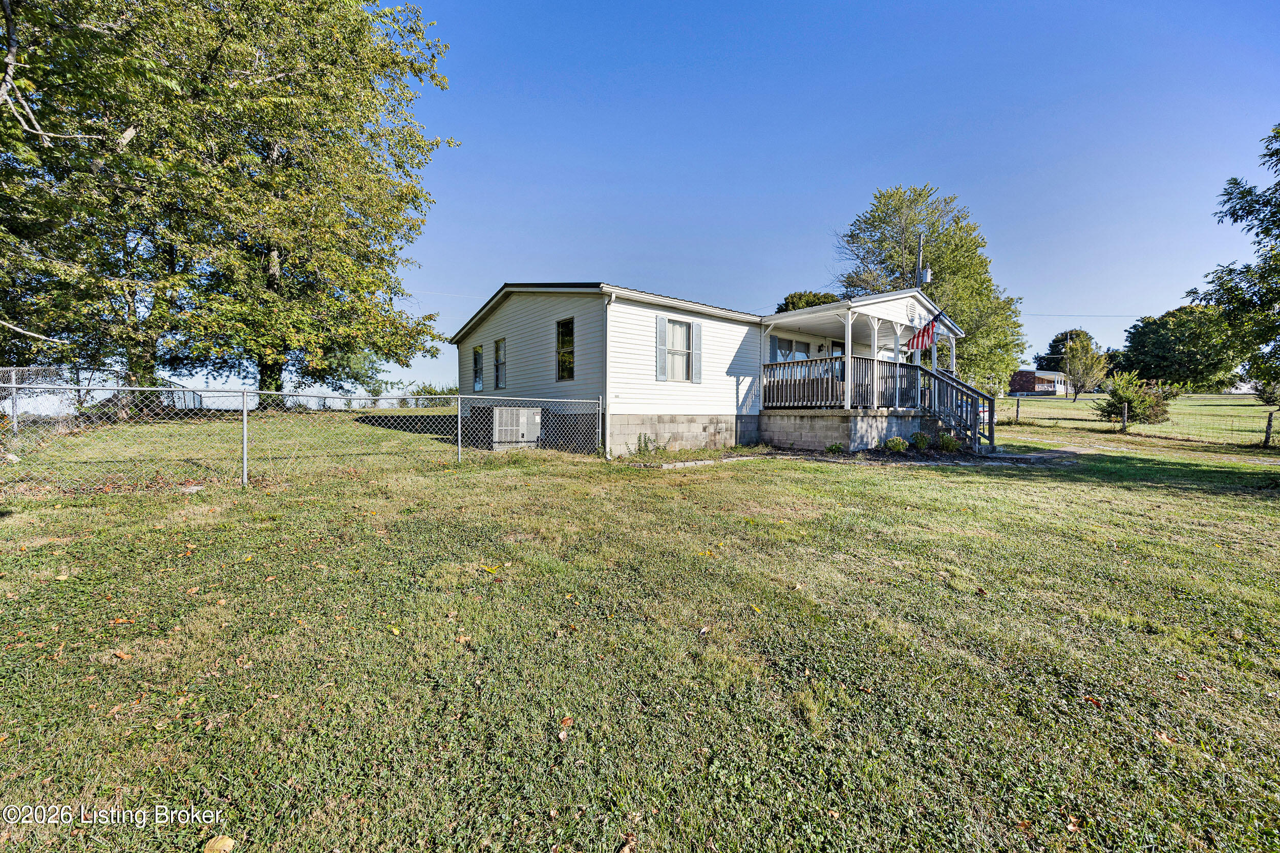 2665 Plum Run Rd Property Photo 3