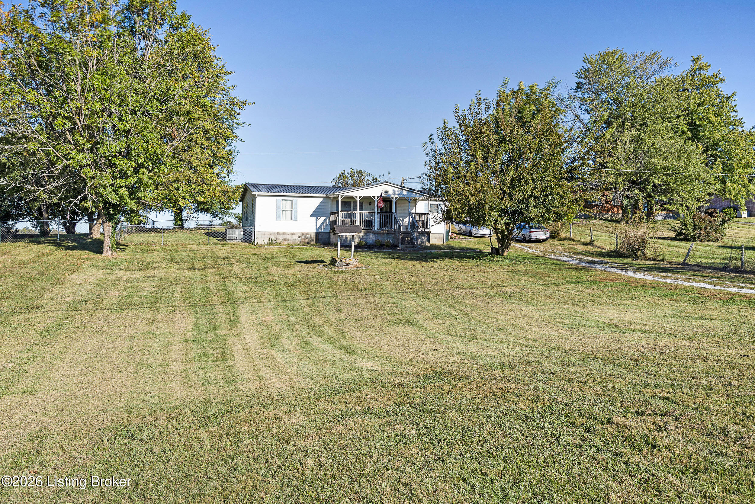 2665 Plum Run Rd Property Photo 4