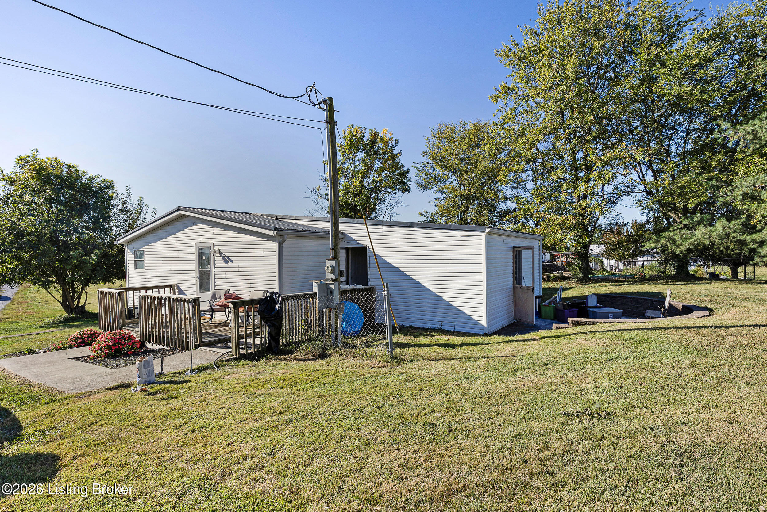 2665 Plum Run Rd Property Photo 7