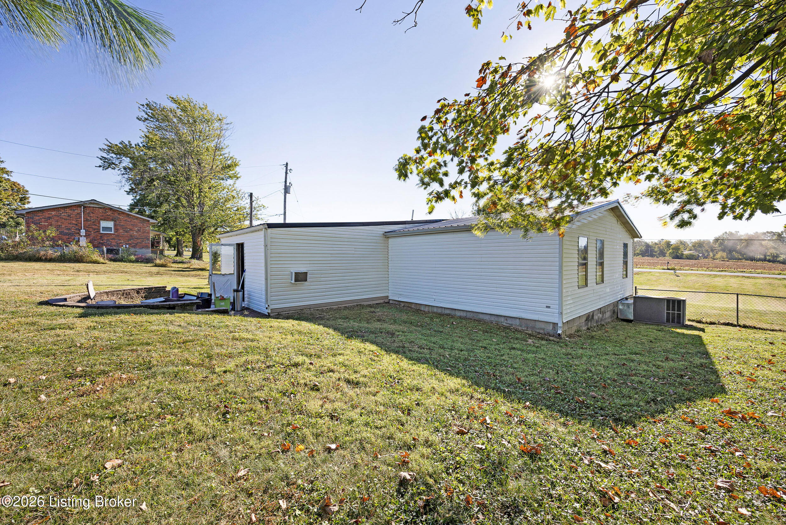 2665 Plum Run Rd Property Photo 8