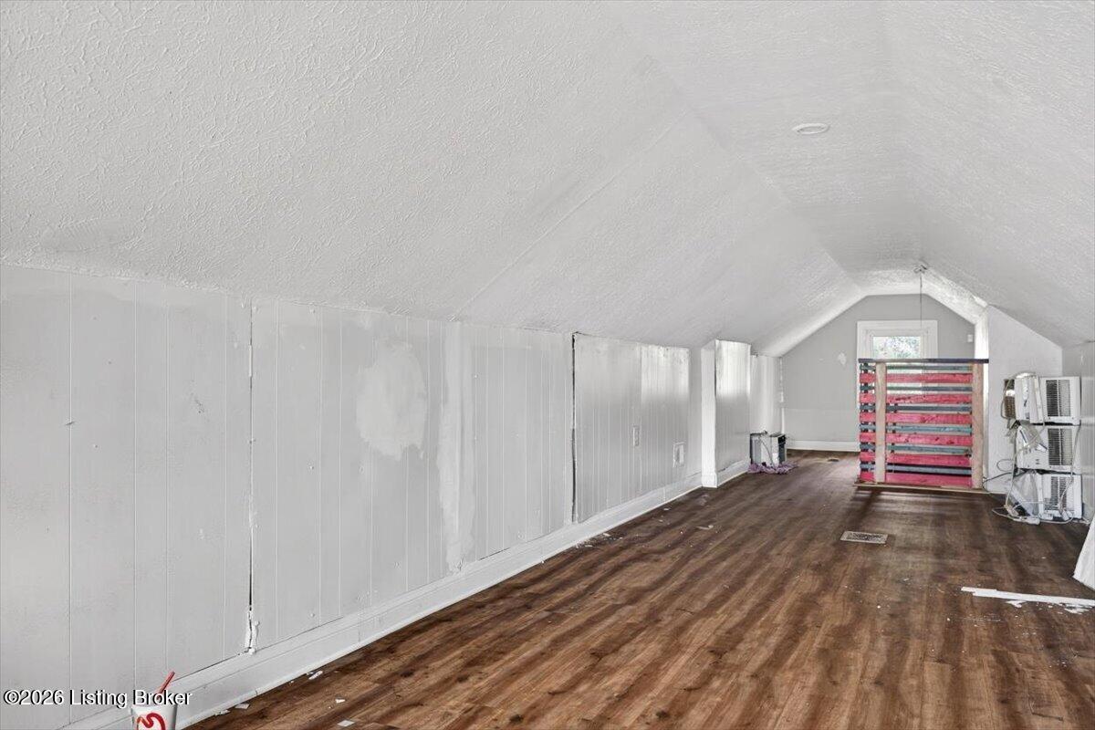 3002 Taylor Blvd Property Photo 24