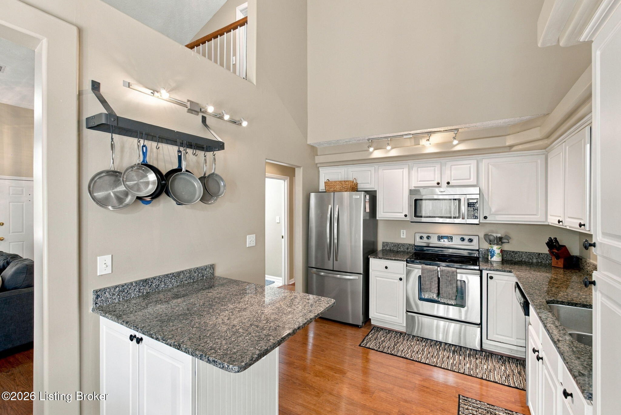 2737 Jacquelyn Ln Property Photo 12