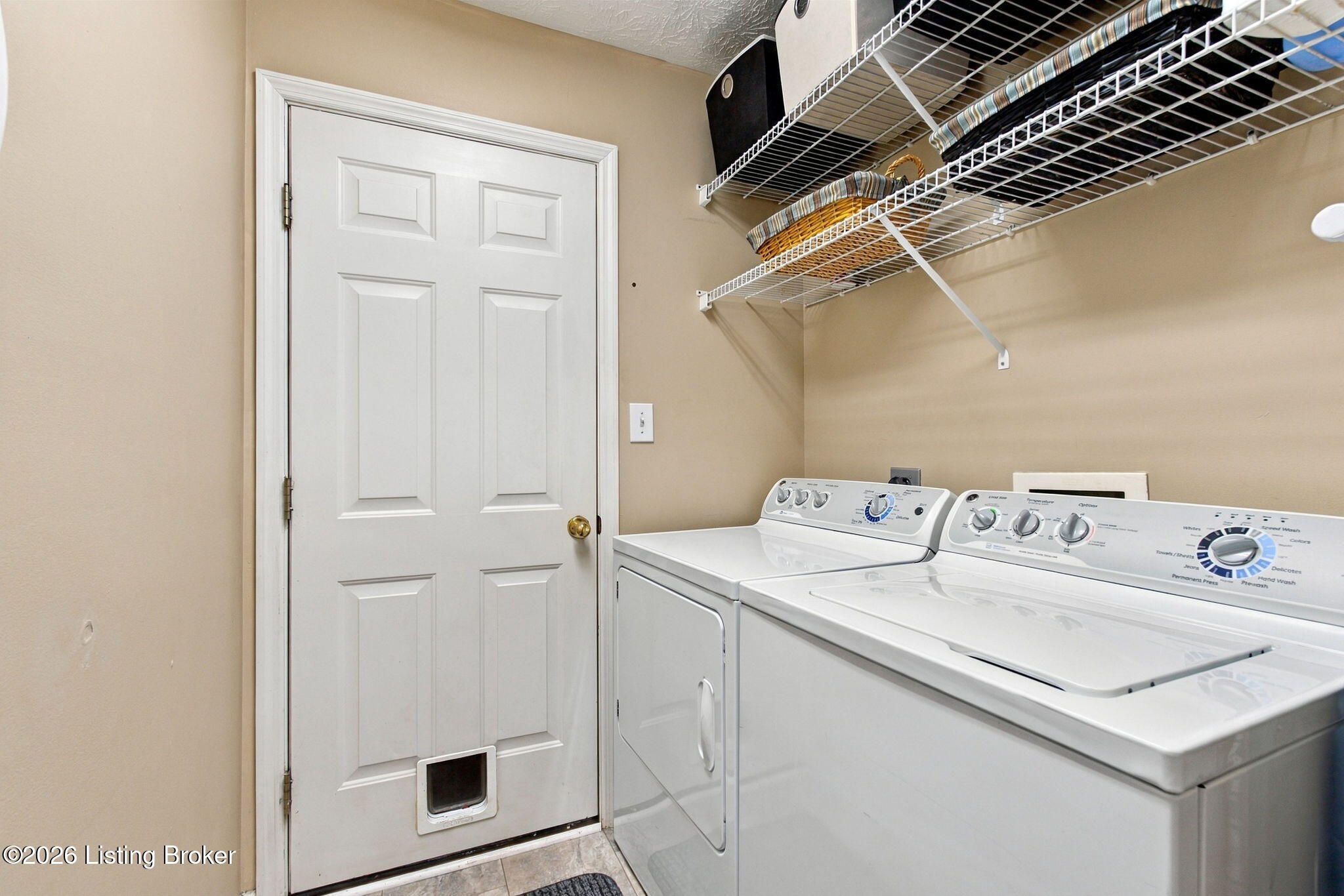 2737 Jacquelyn Ln Property Photo 16