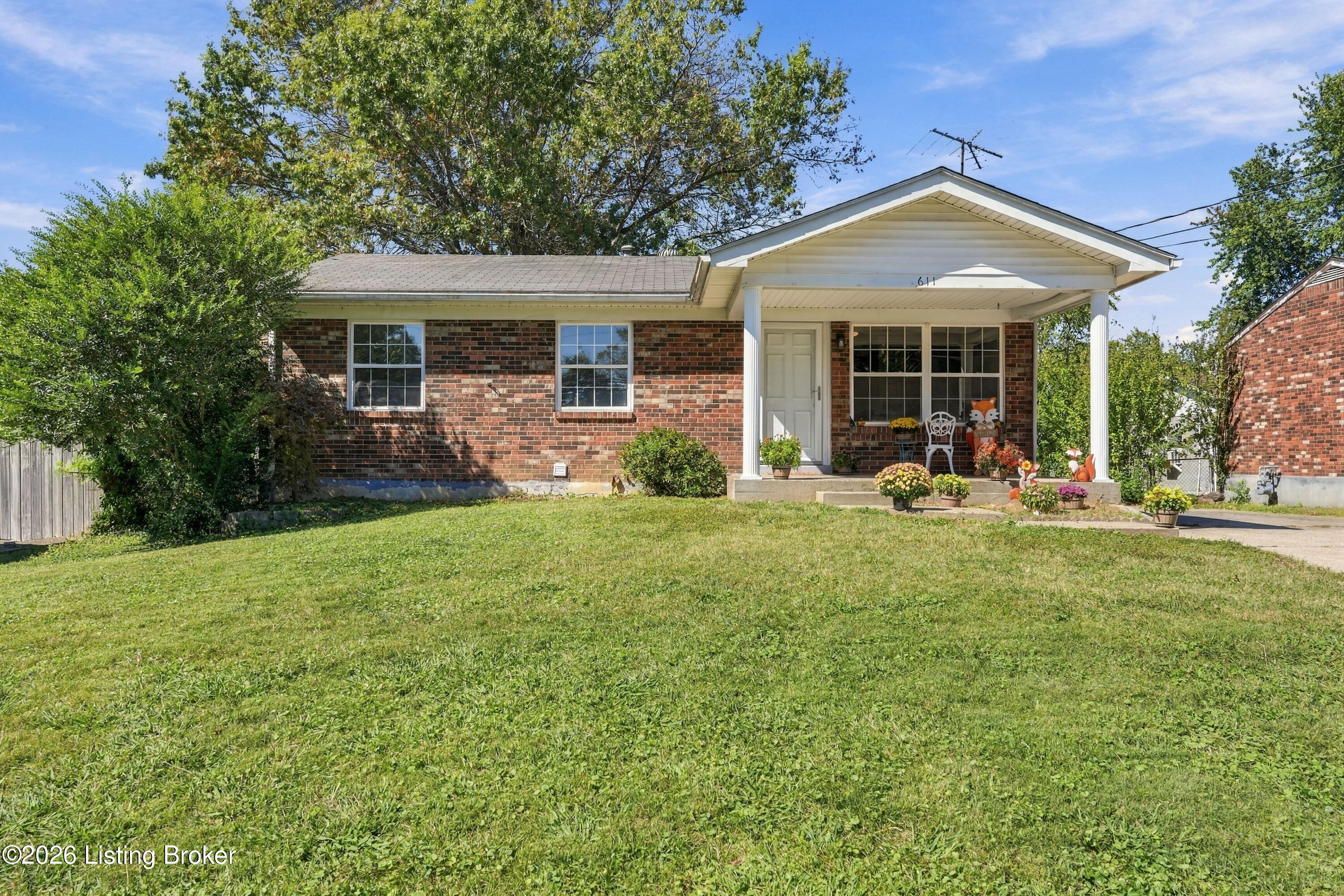 611 Blossom Rd Property Photo 1
