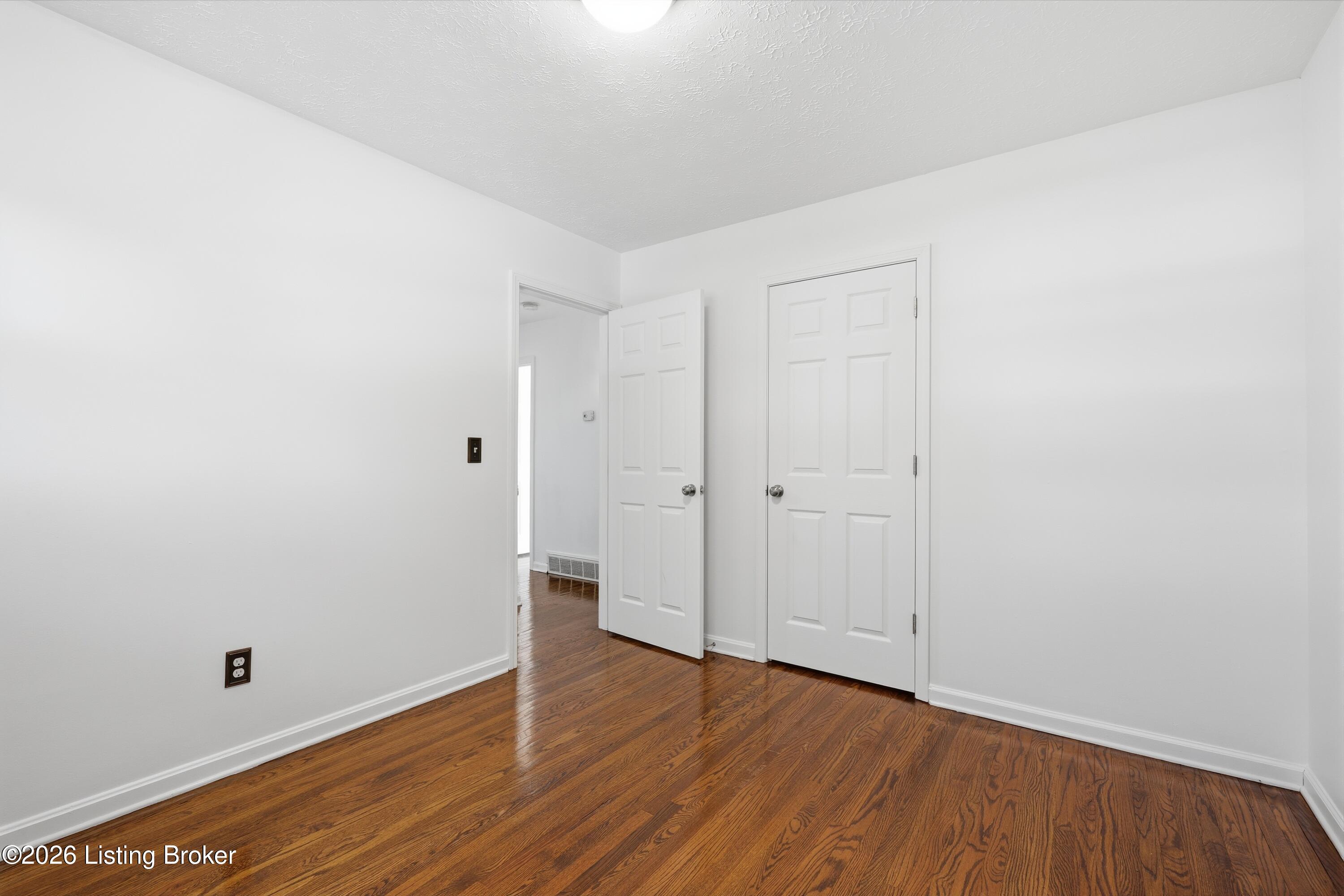 611 Blossom Rd Property Photo 8