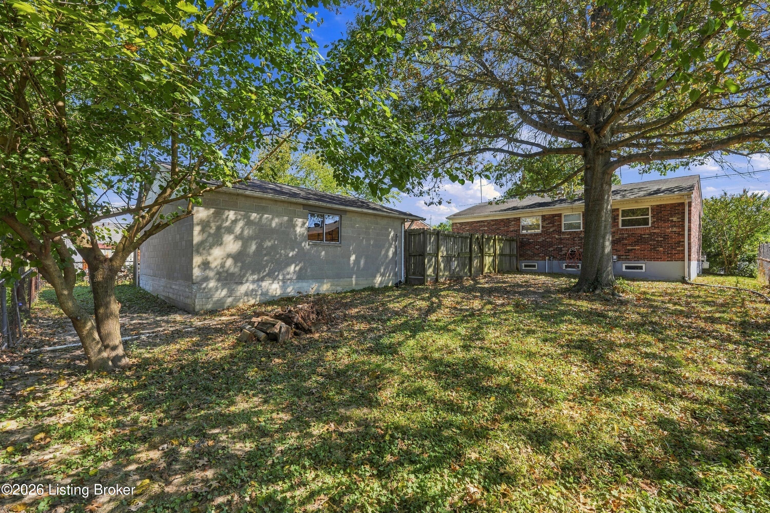 611 Blossom Rd Property Photo 14