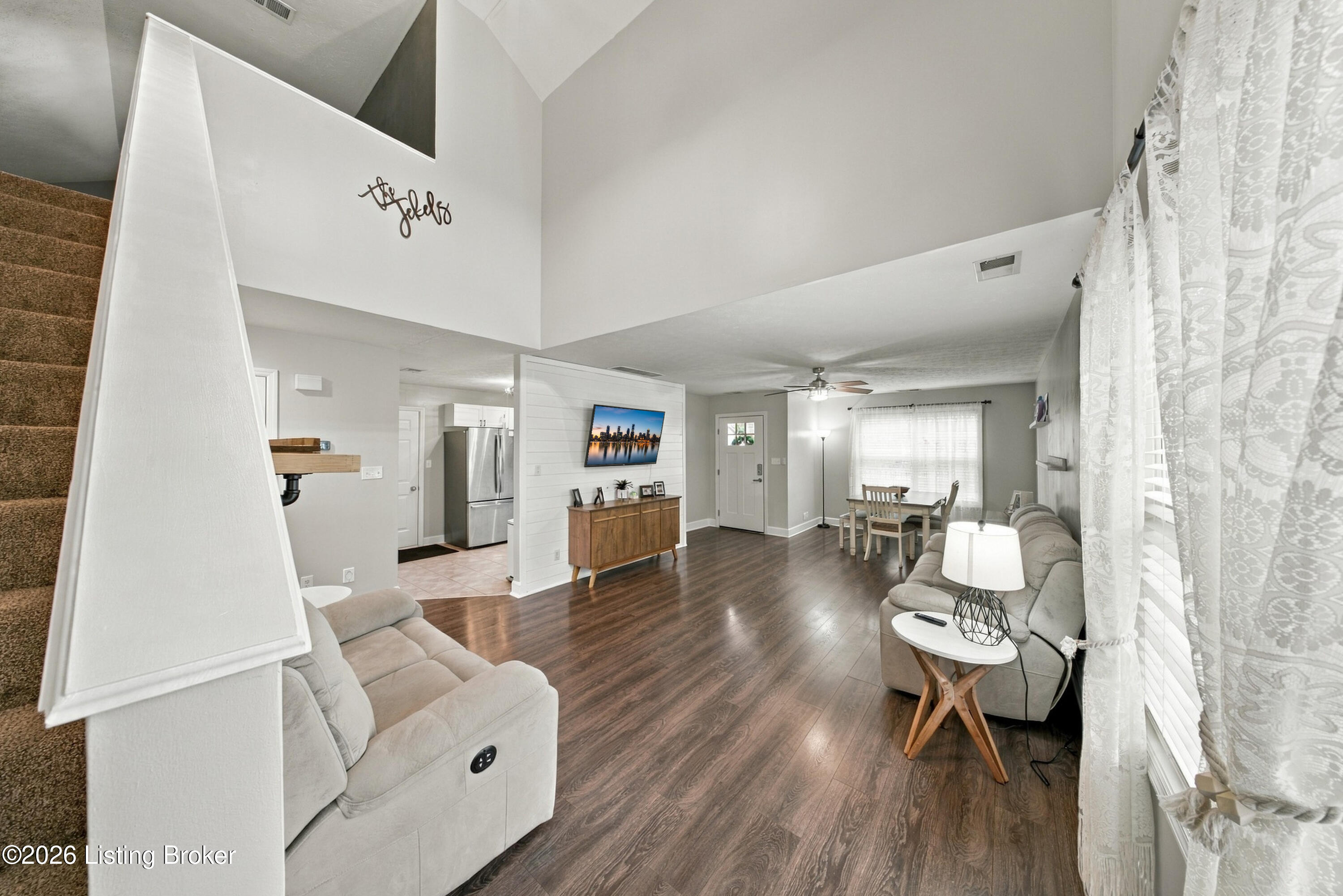4025 Heron Dr Property Photo 10