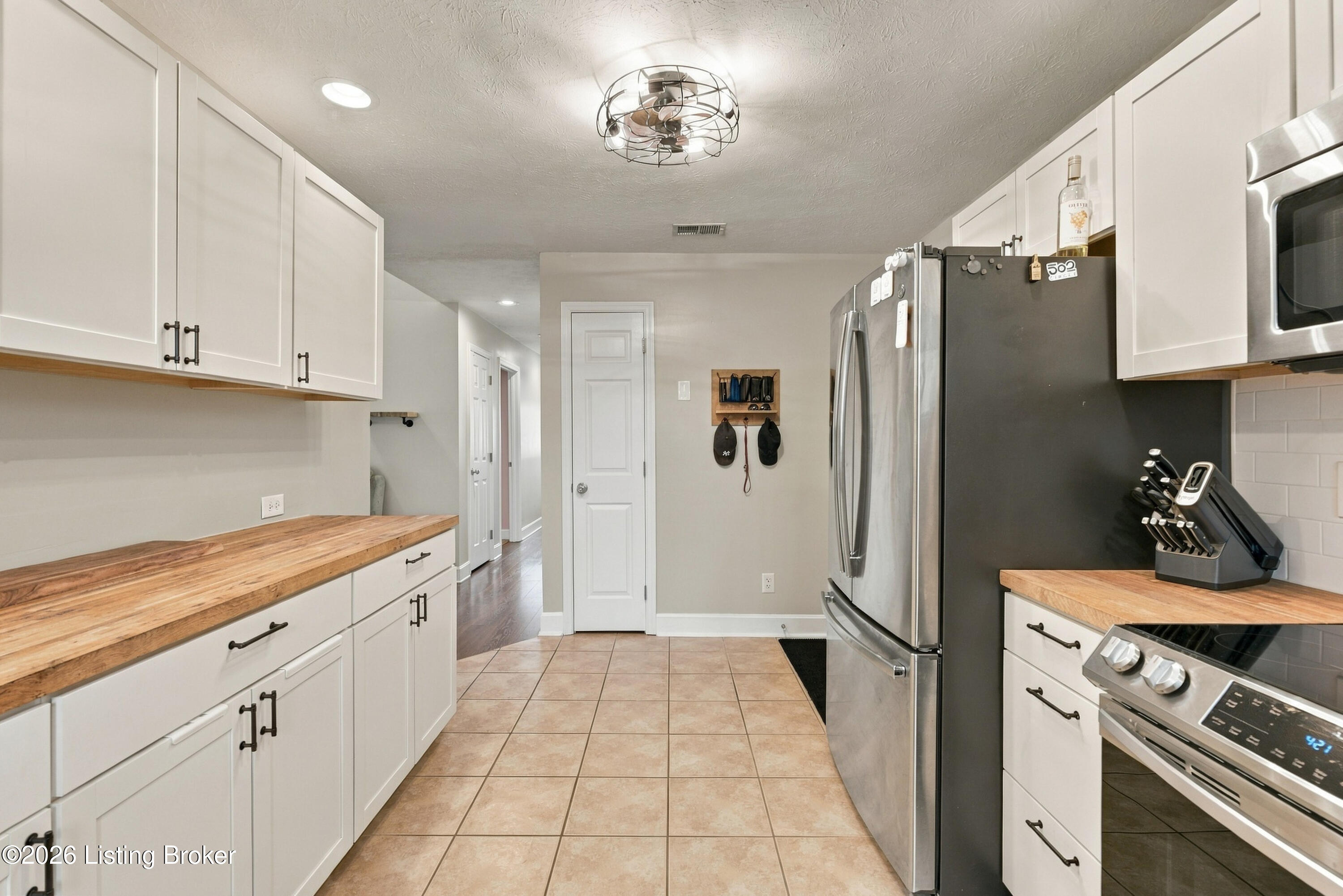 4025 Heron Dr Property Photo 15