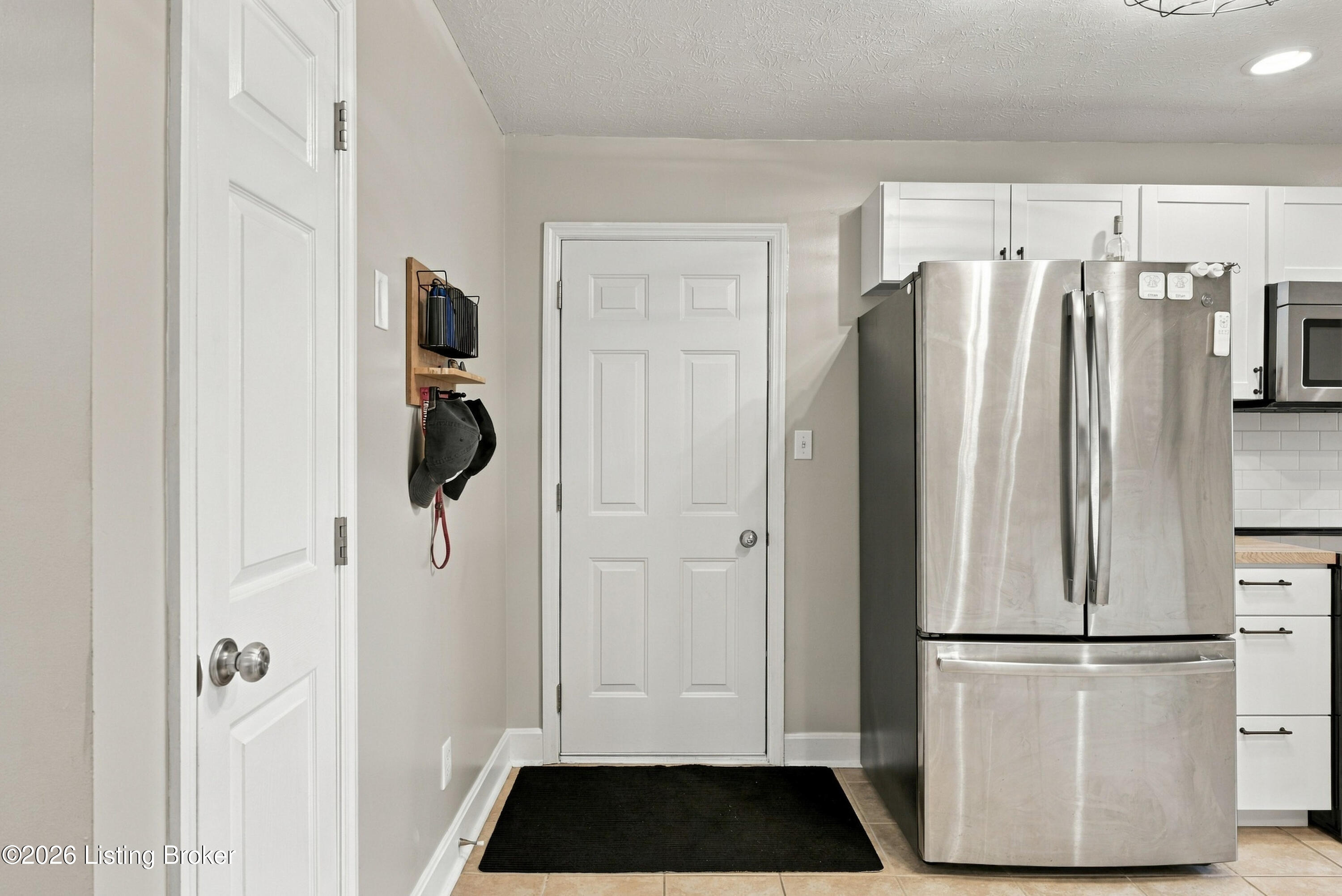 4025 Heron Dr Property Photo 16