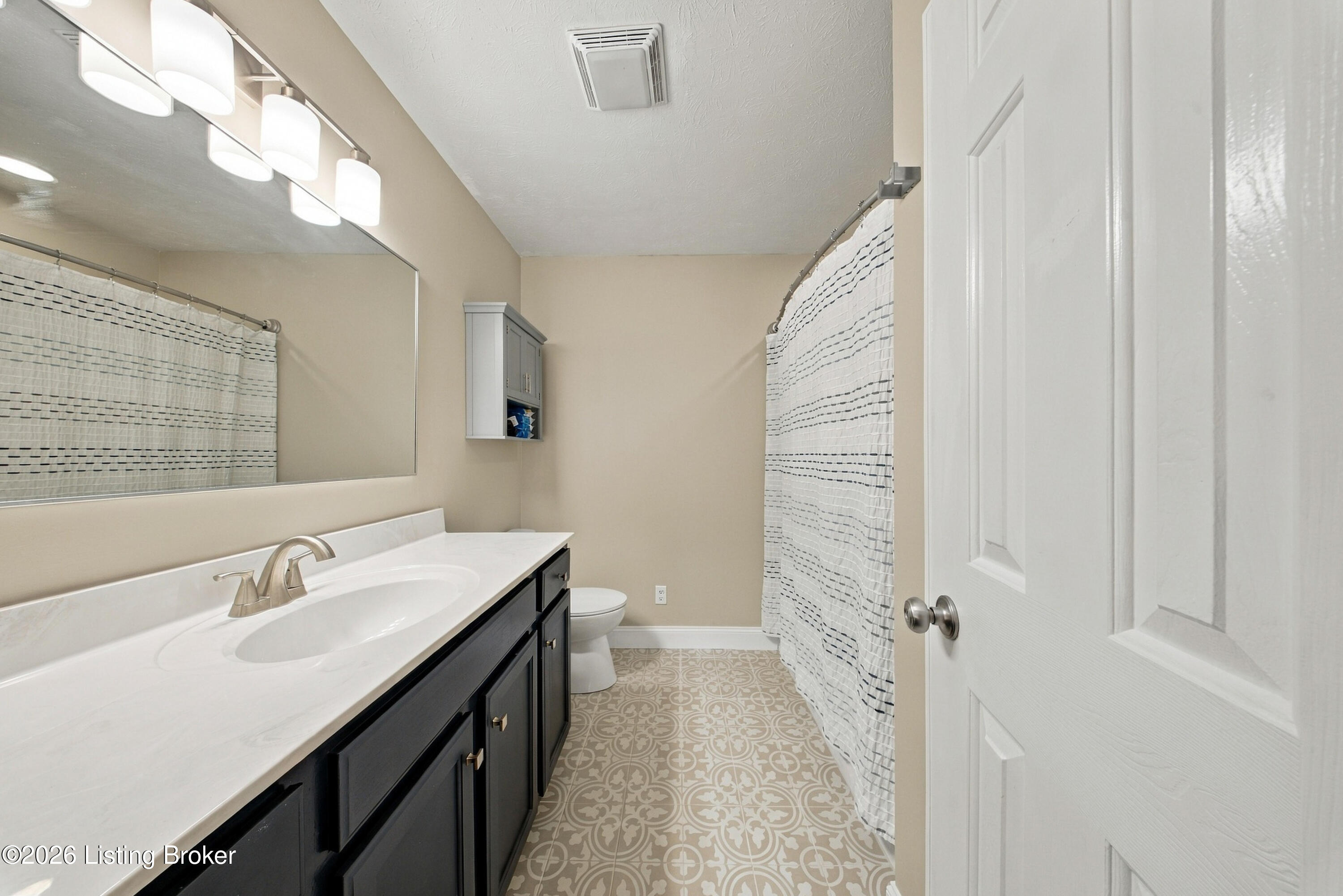 4025 Heron Dr Property Photo 20