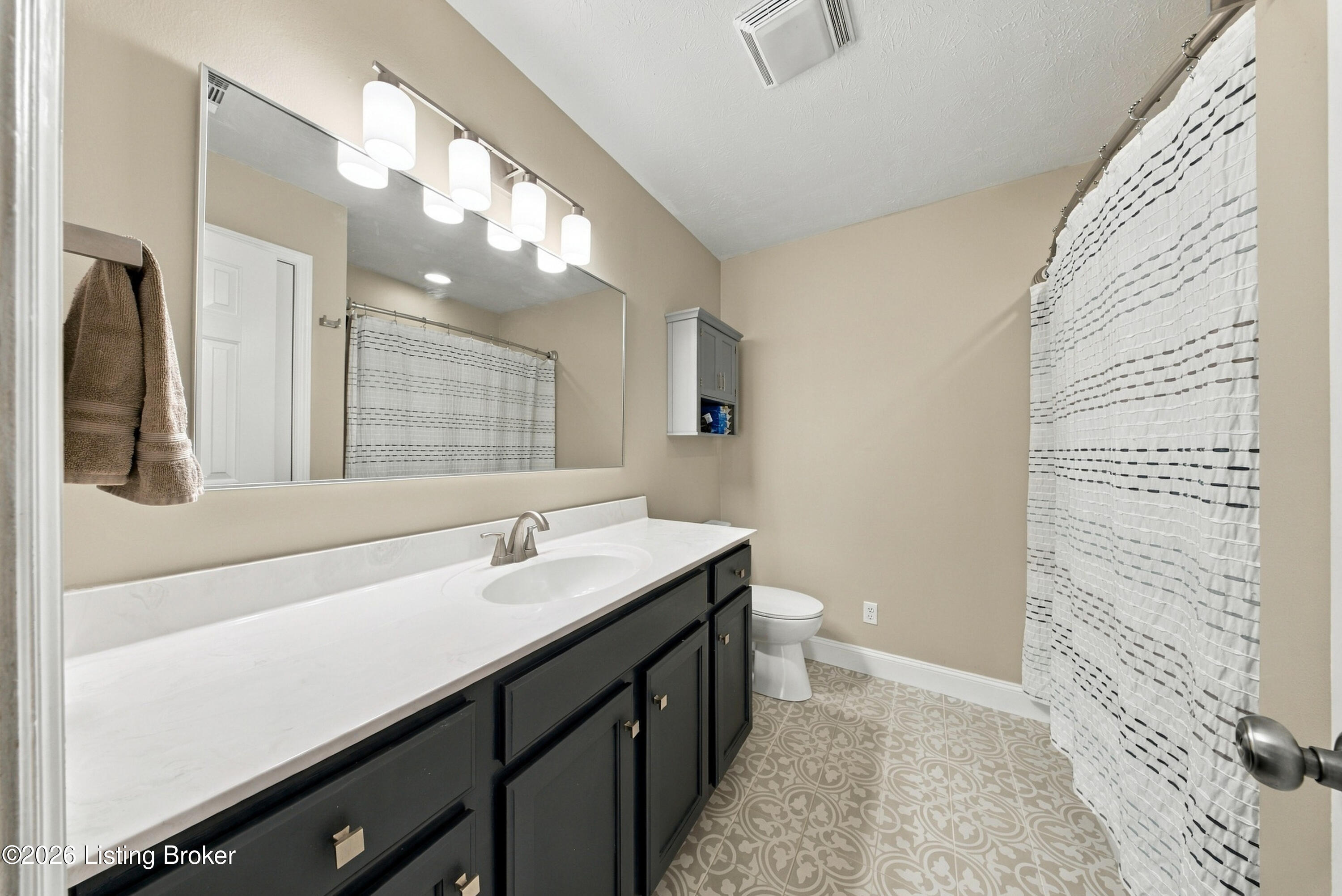 4025 Heron Dr Property Photo 21