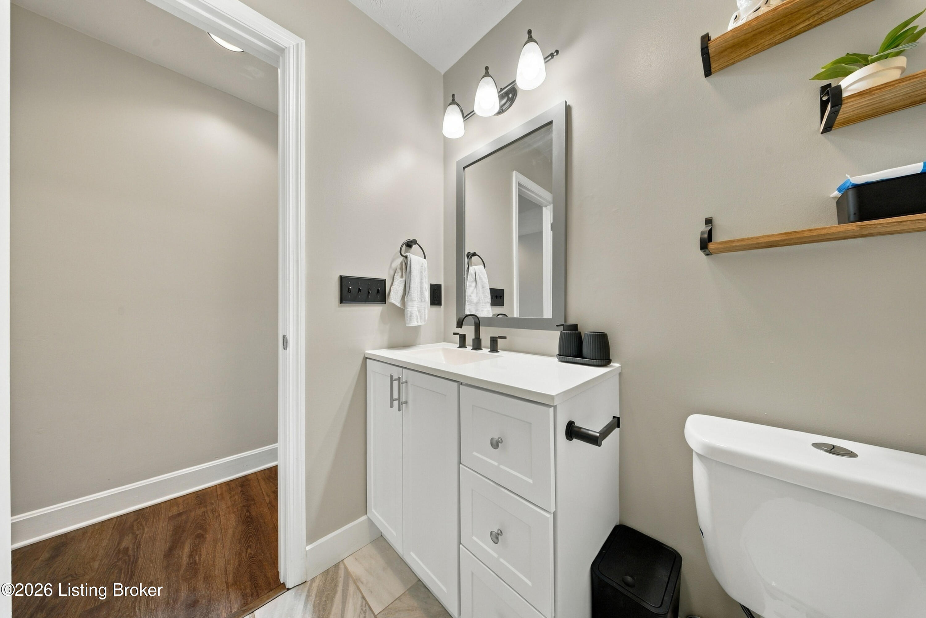 4025 Heron Dr Property Photo 28