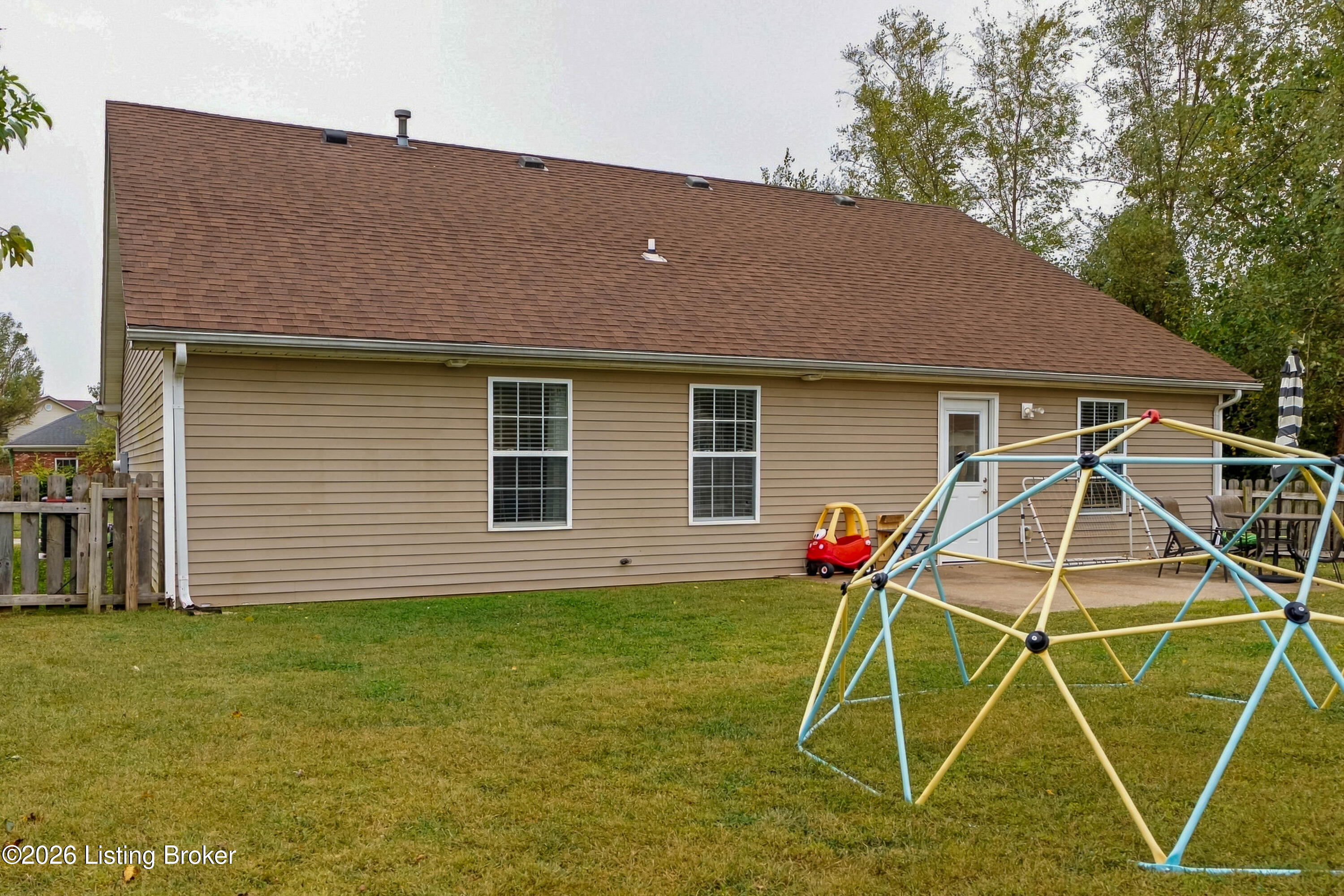 4025 Heron Dr Property Photo 39