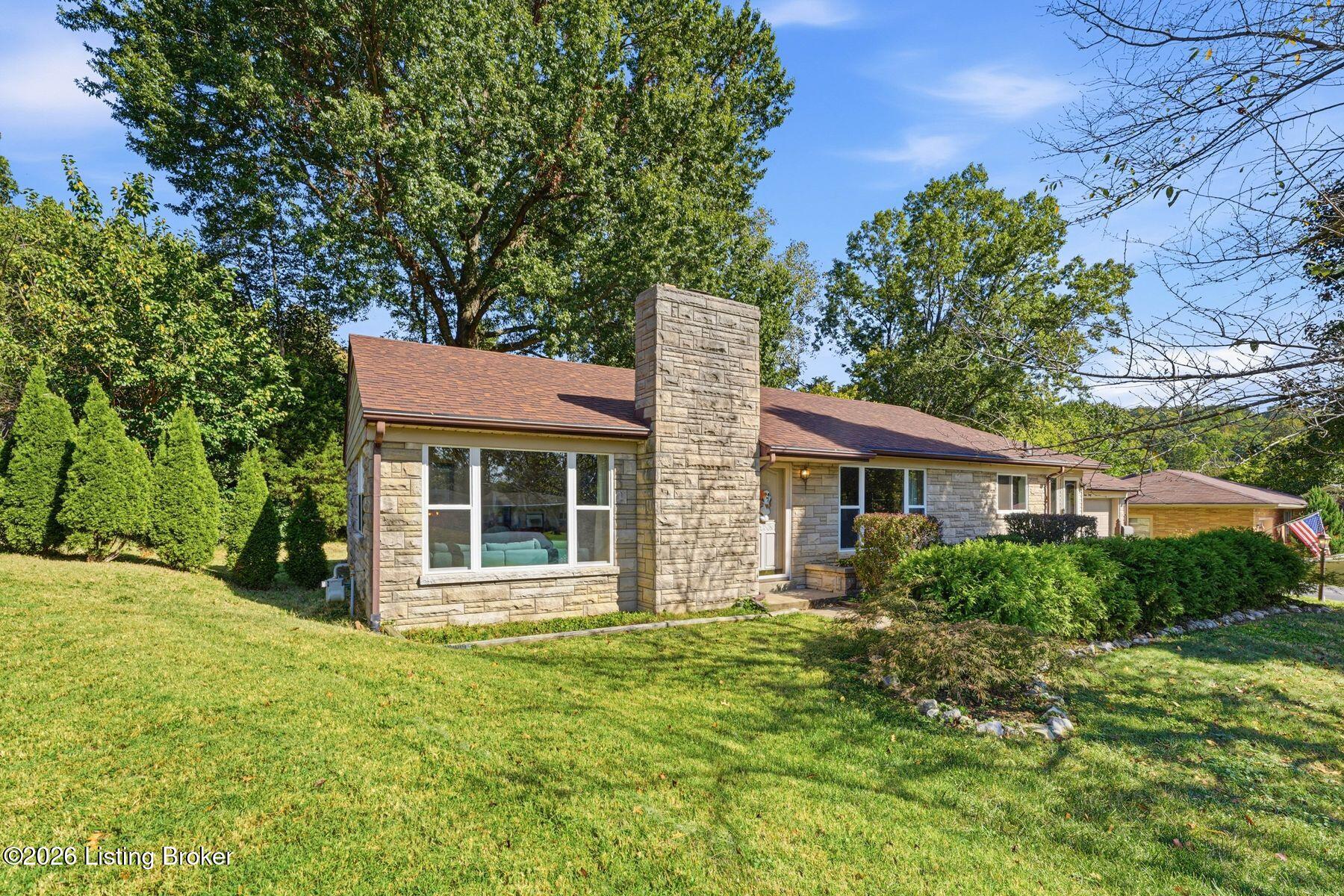 5340 Southdale Rd Property Photo 3