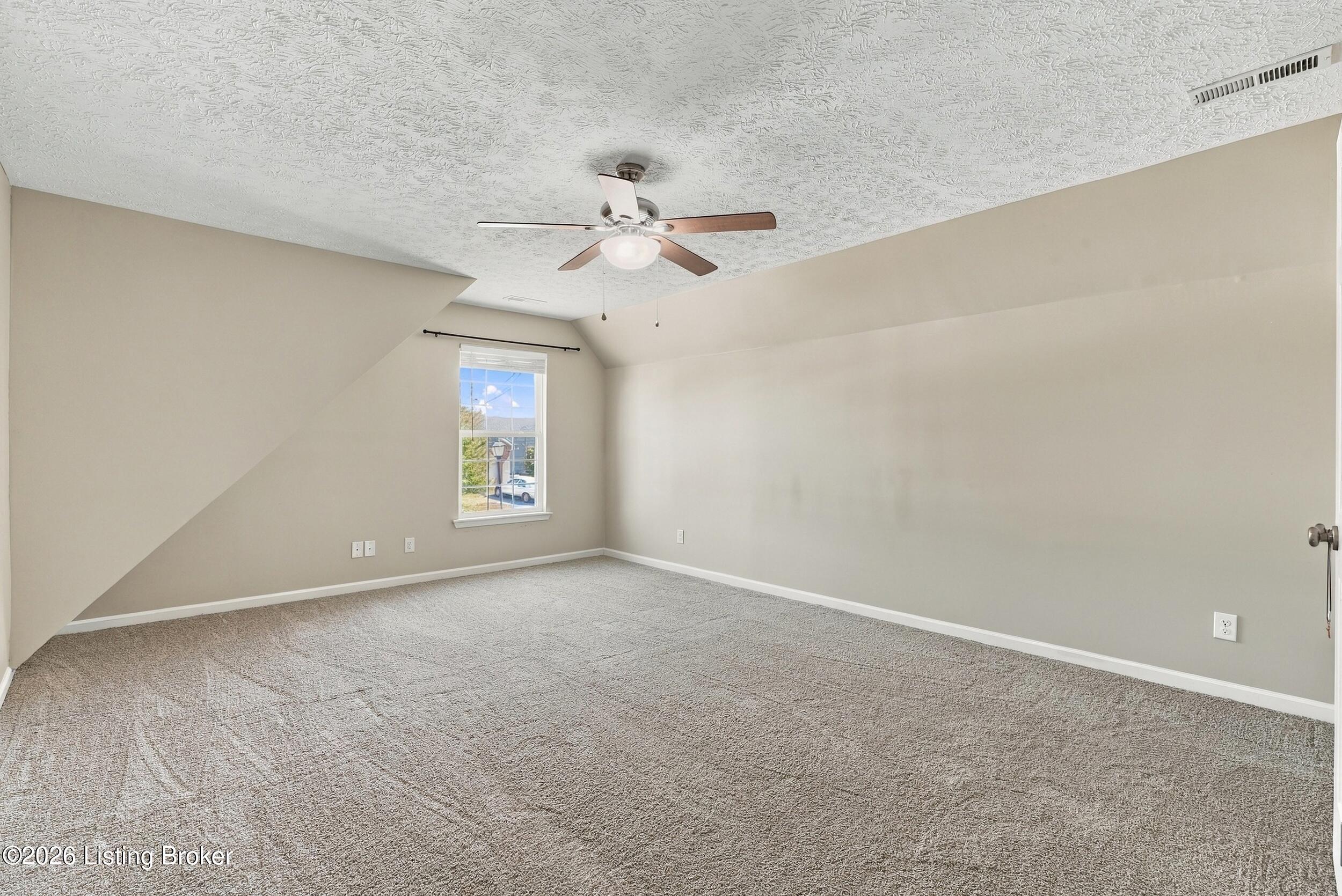 1141 Summit Dr Property Photo 39