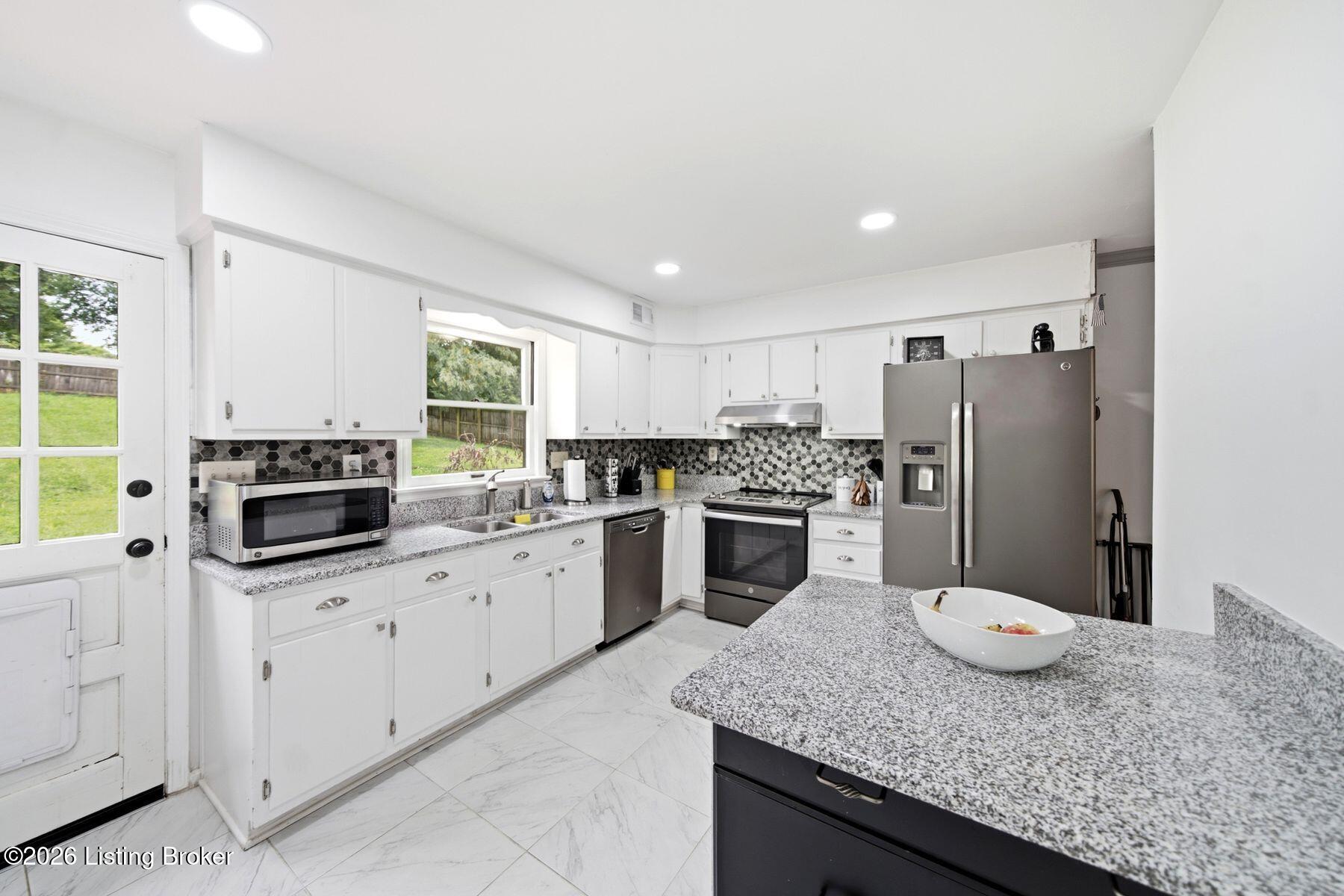 4105 Brentler Rd Property Photo 4