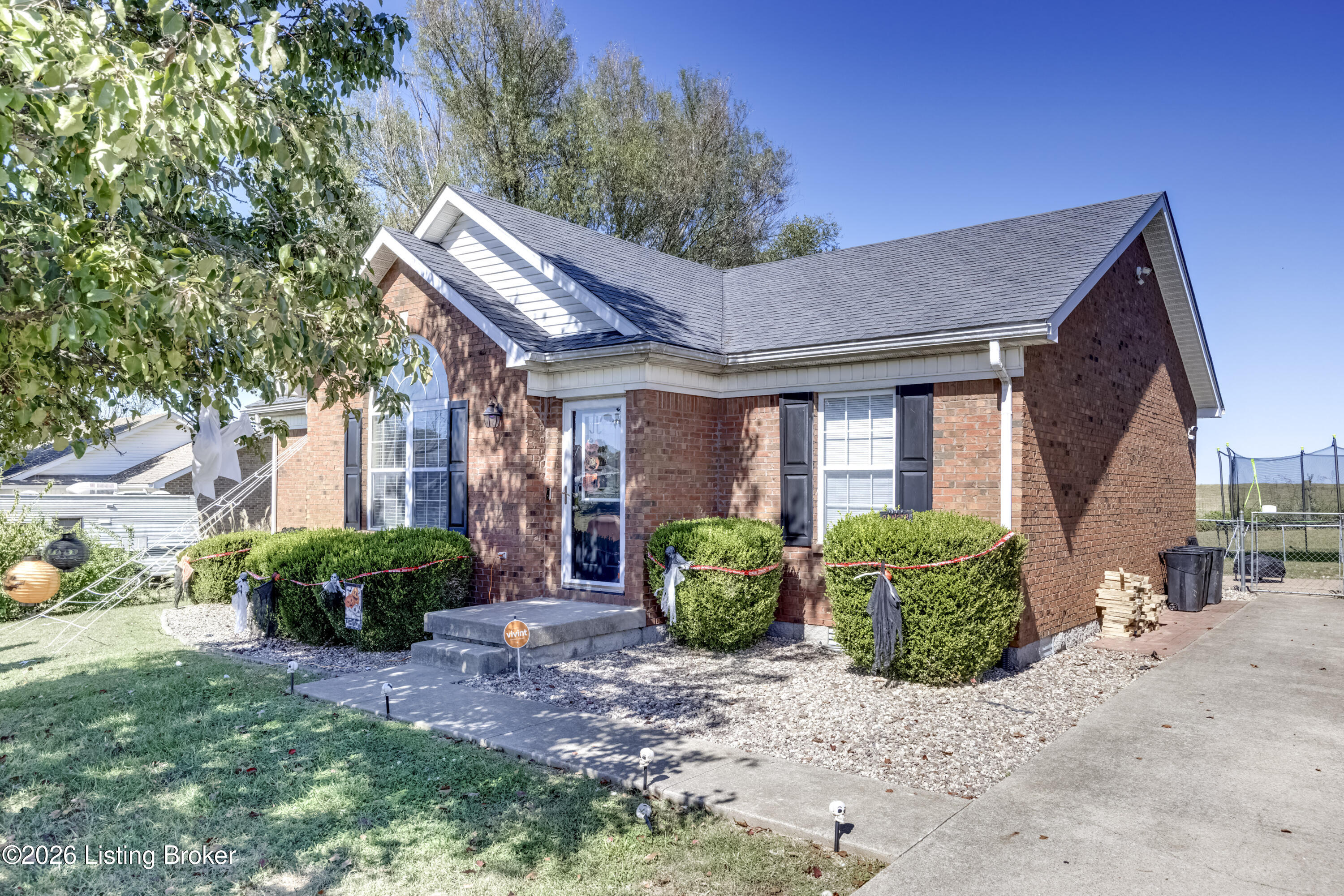 118 Benelli Dr Property Photo 2