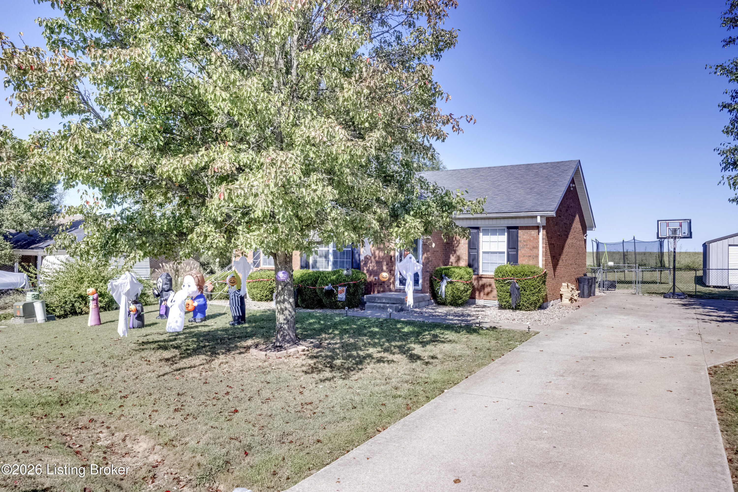 118 Benelli Dr Property Photo 3