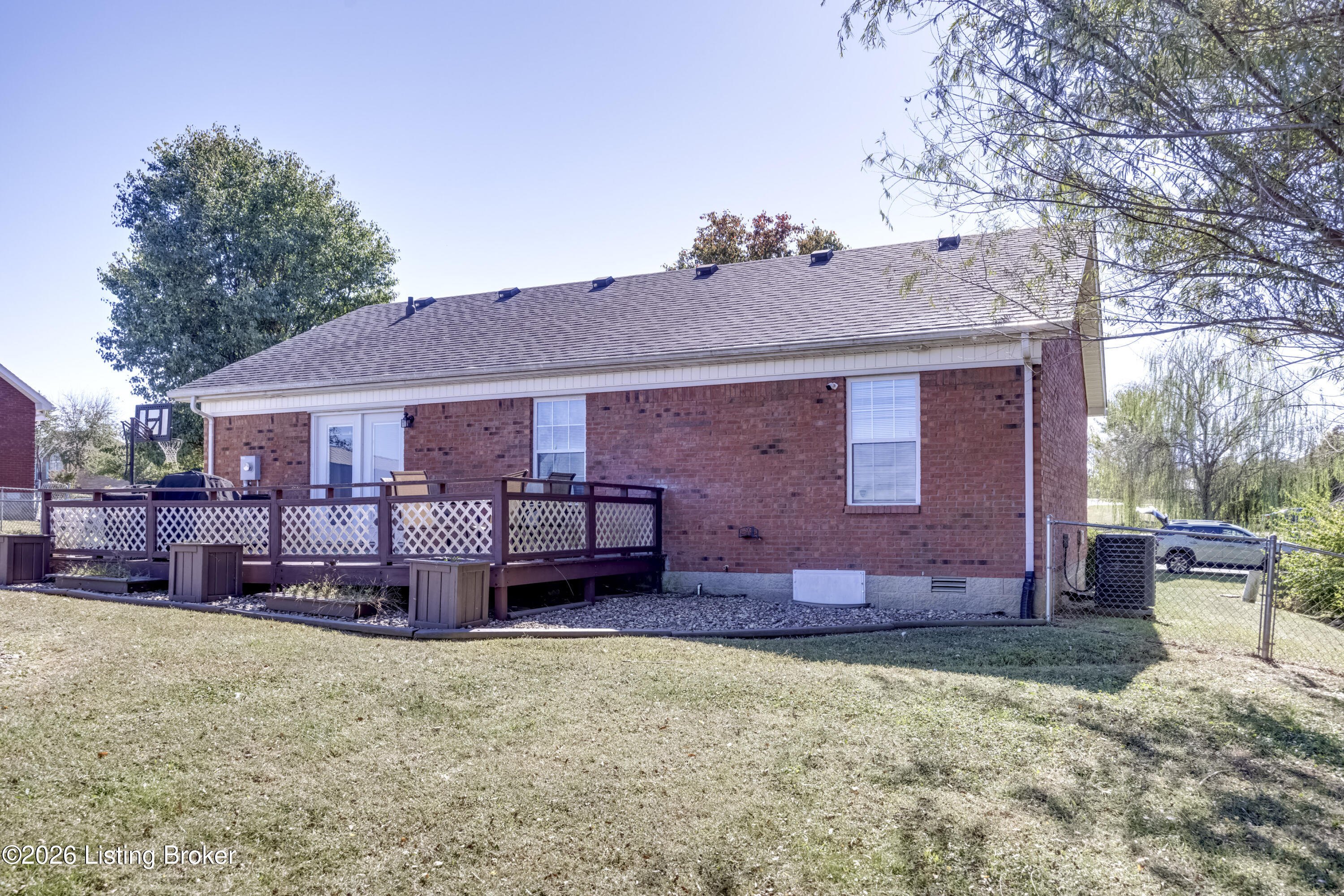 118 Benelli Dr Property Photo 9