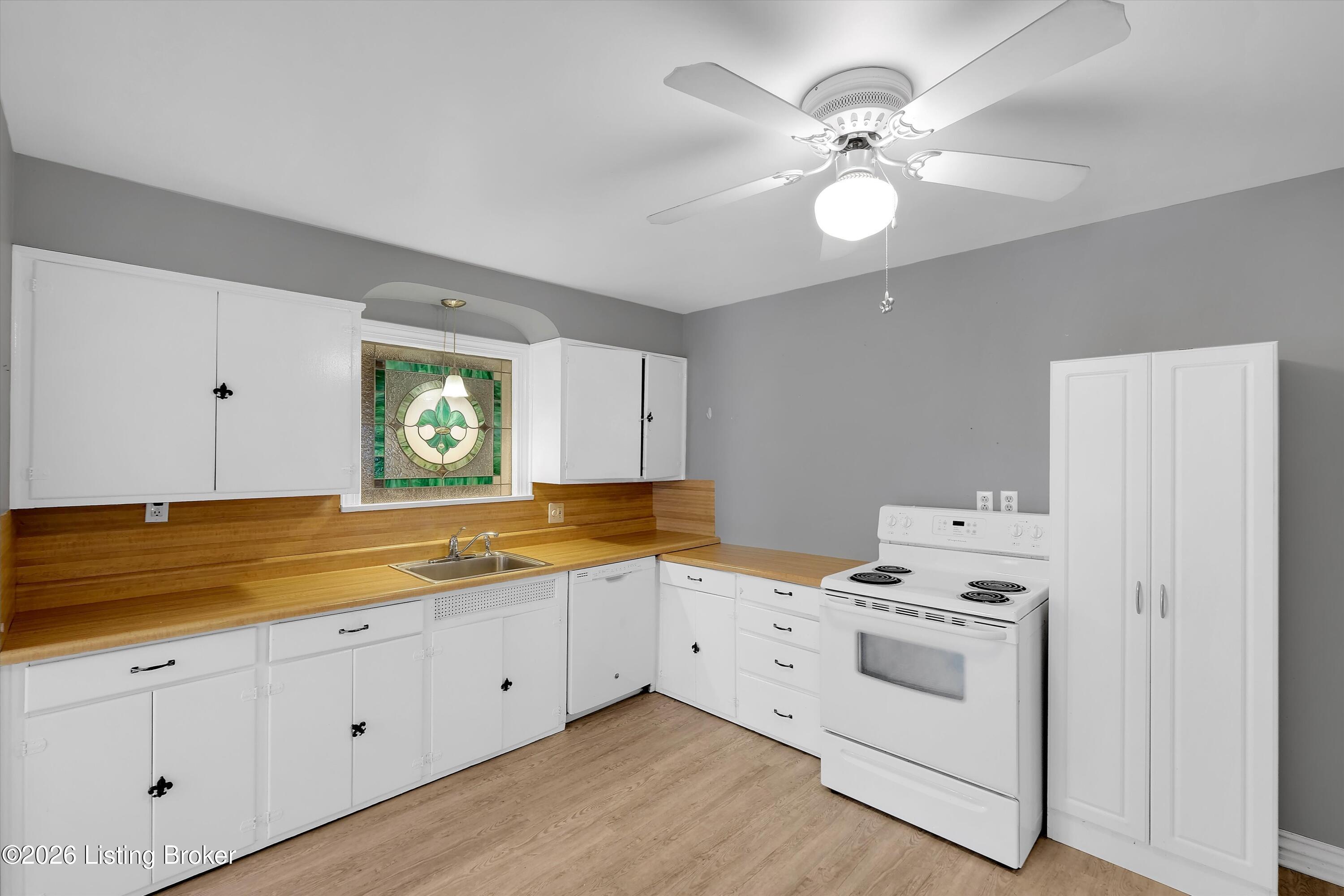 1205 Valley Dr Property Photo 16