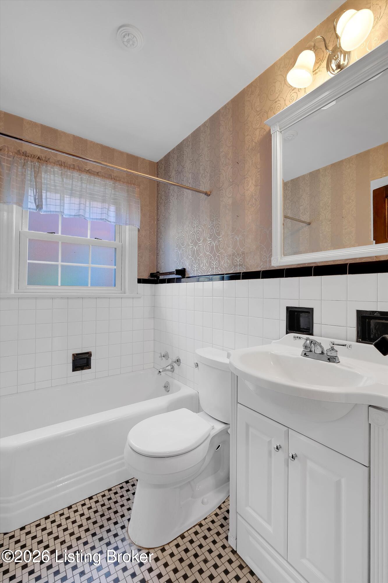 1205 Valley Dr Property Photo 30