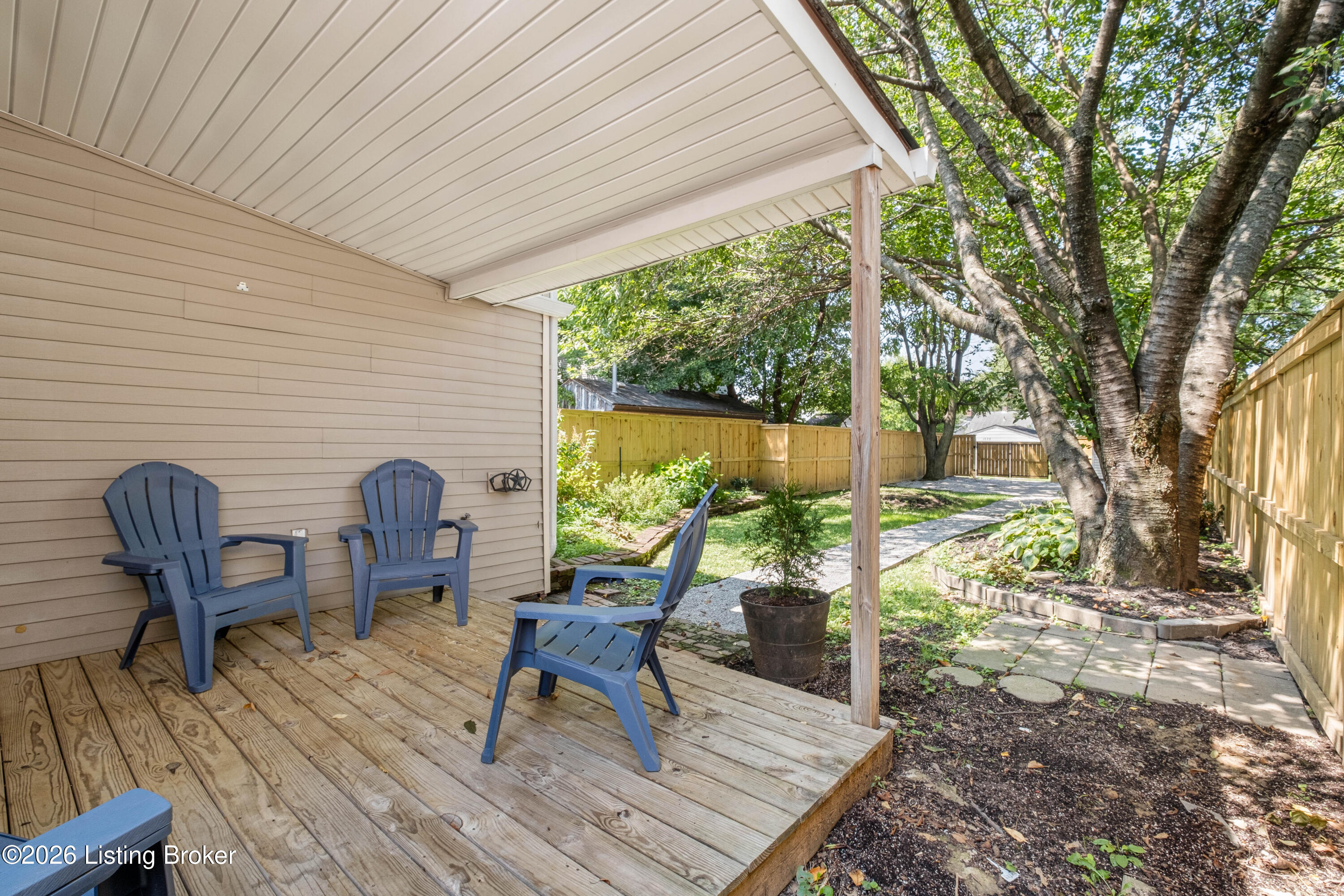 1032 Logan St Property Photo 27