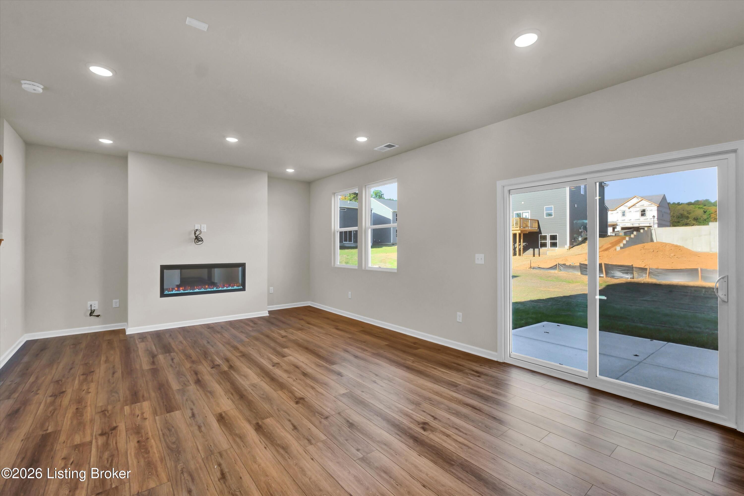 8415 Hollis View Way Property Photo 7