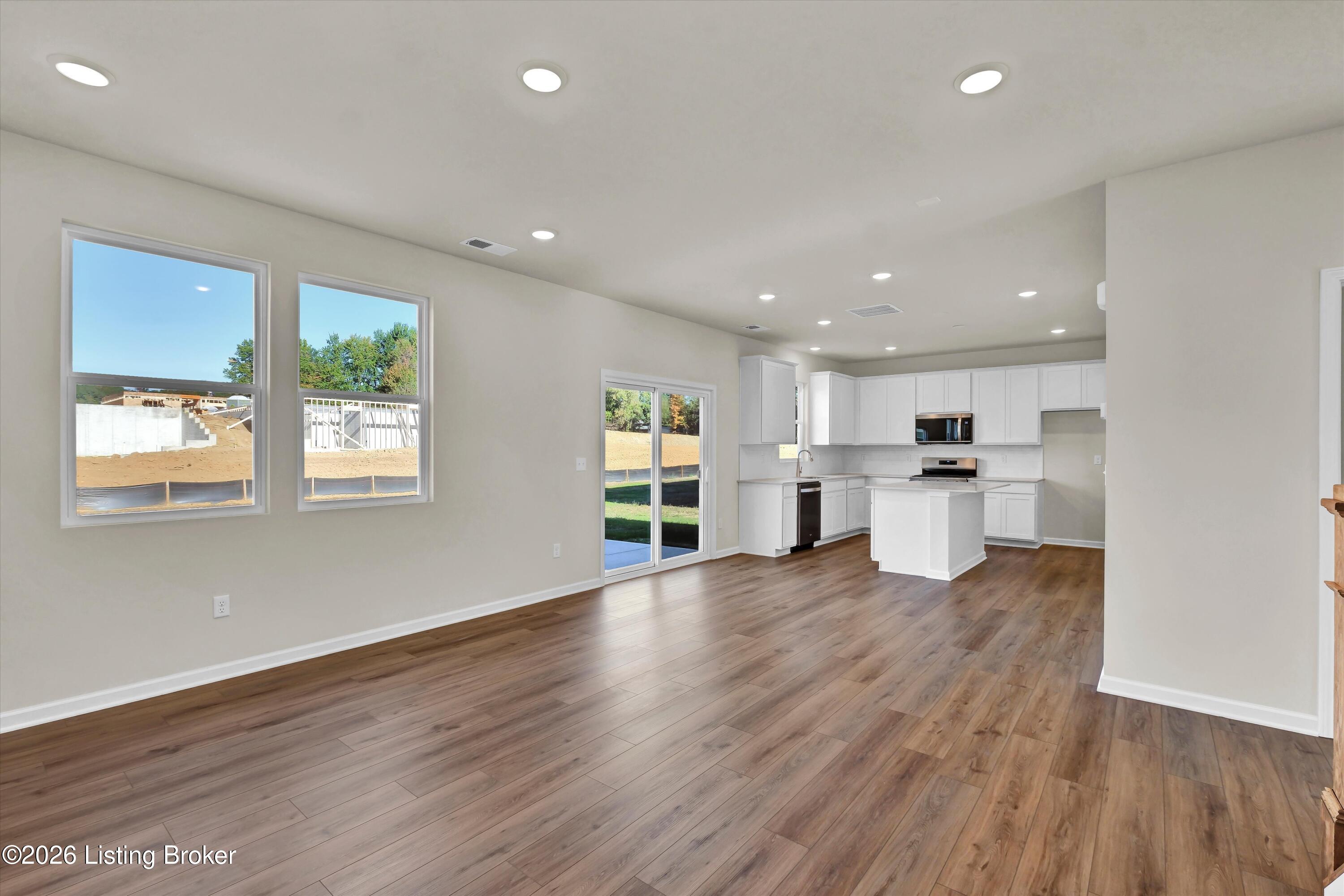8415 Hollis View Way Property Photo 8