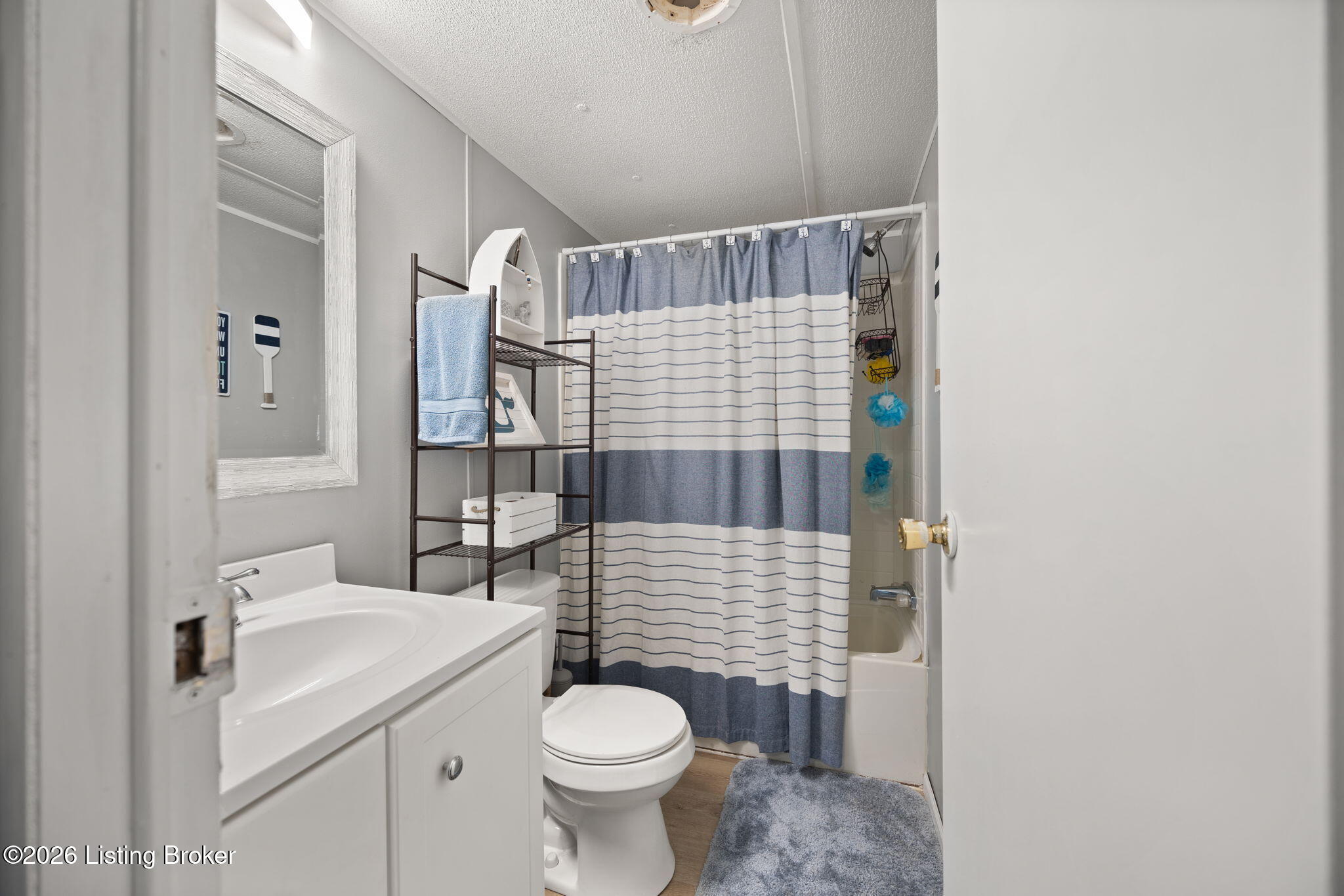 821 Foxwood Cir Property Photo 17