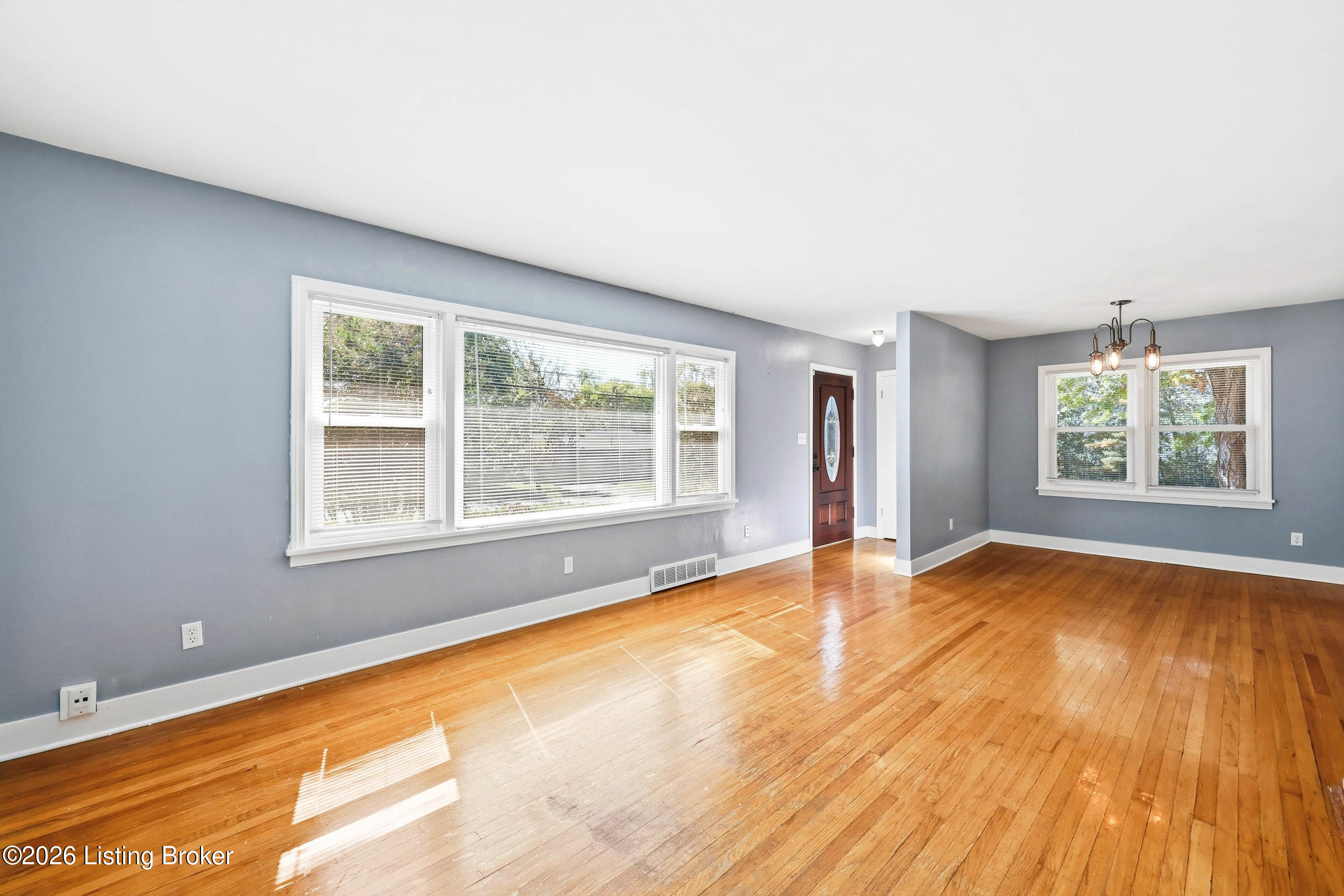 3129 Hewitt Ave Property Photo 7