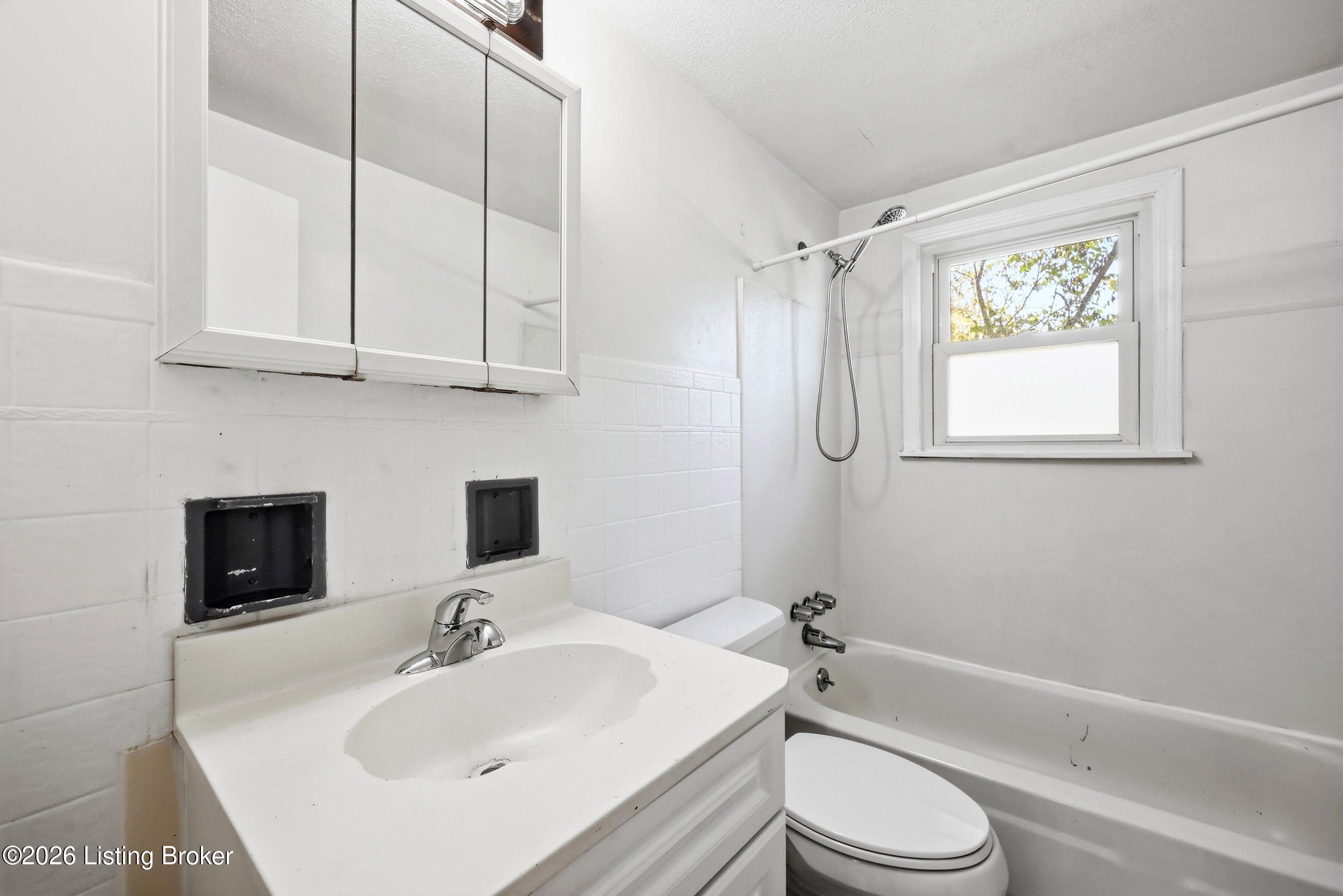 3129 Hewitt Ave Property Photo 18