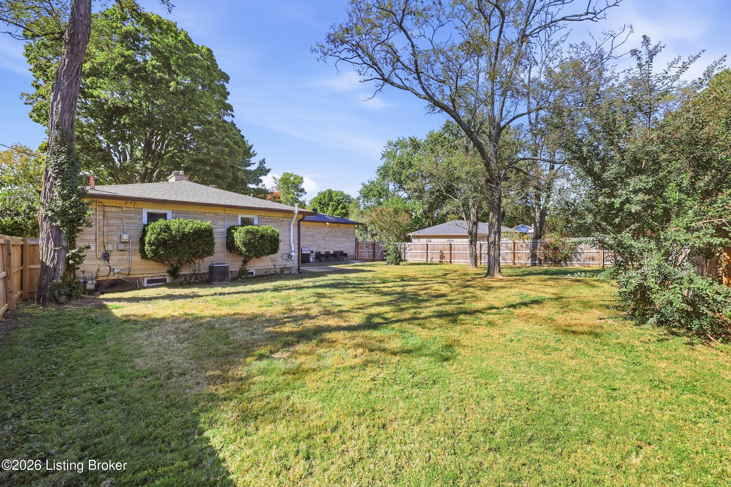 3129 Hewitt Ave Property Photo 41