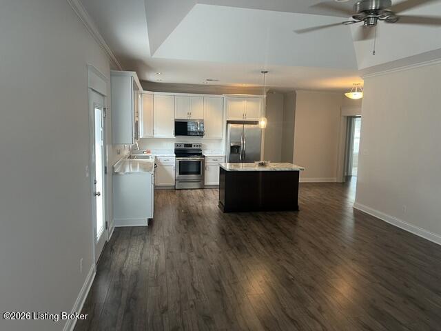 1511 E Crystal Dr # A Property Photo 3