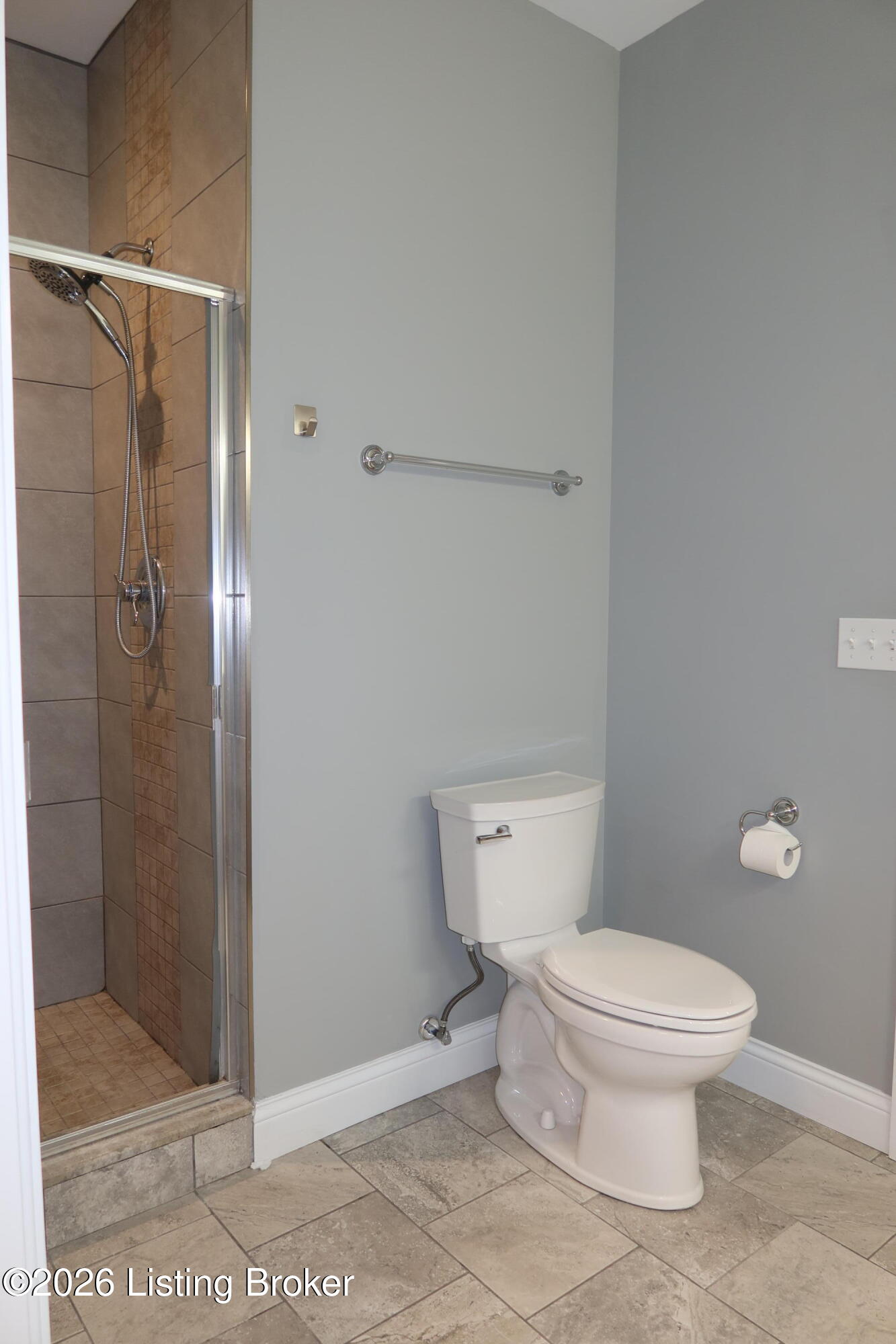 1511 E Crystal Dr # A Property Photo 16