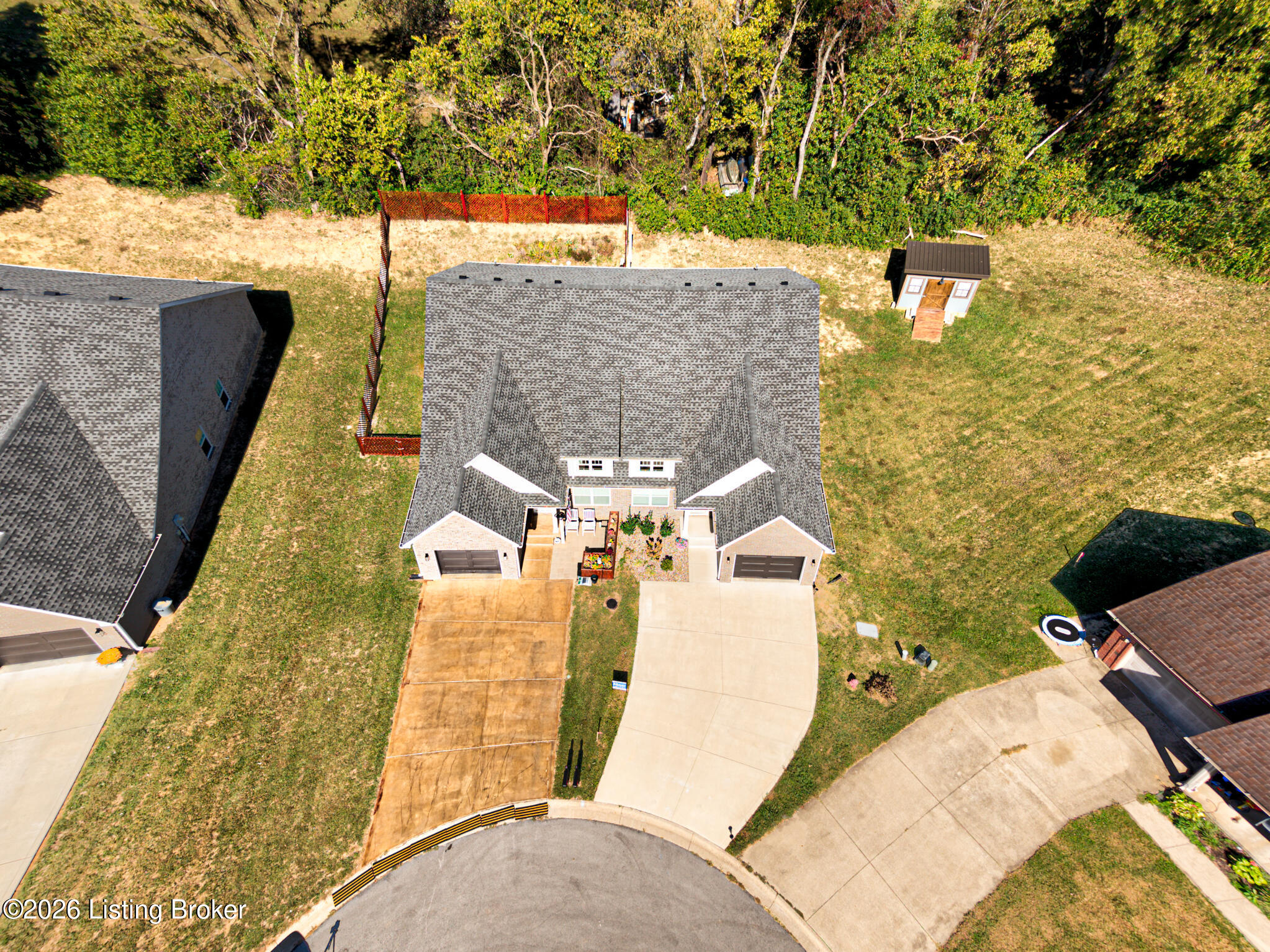 1020 Ray Wimsett Blvd B Property Photo 31