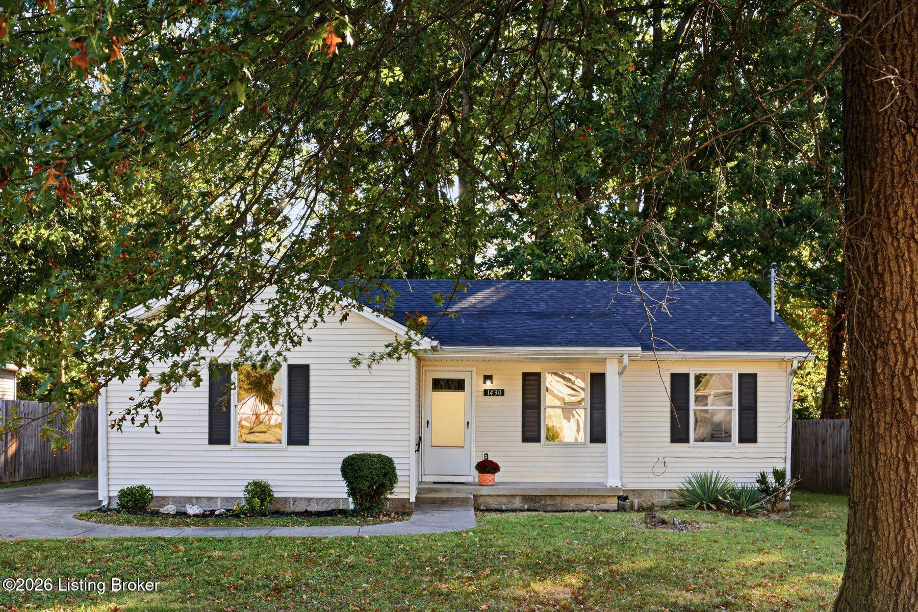 1430 Forest Dr Property Photo 1