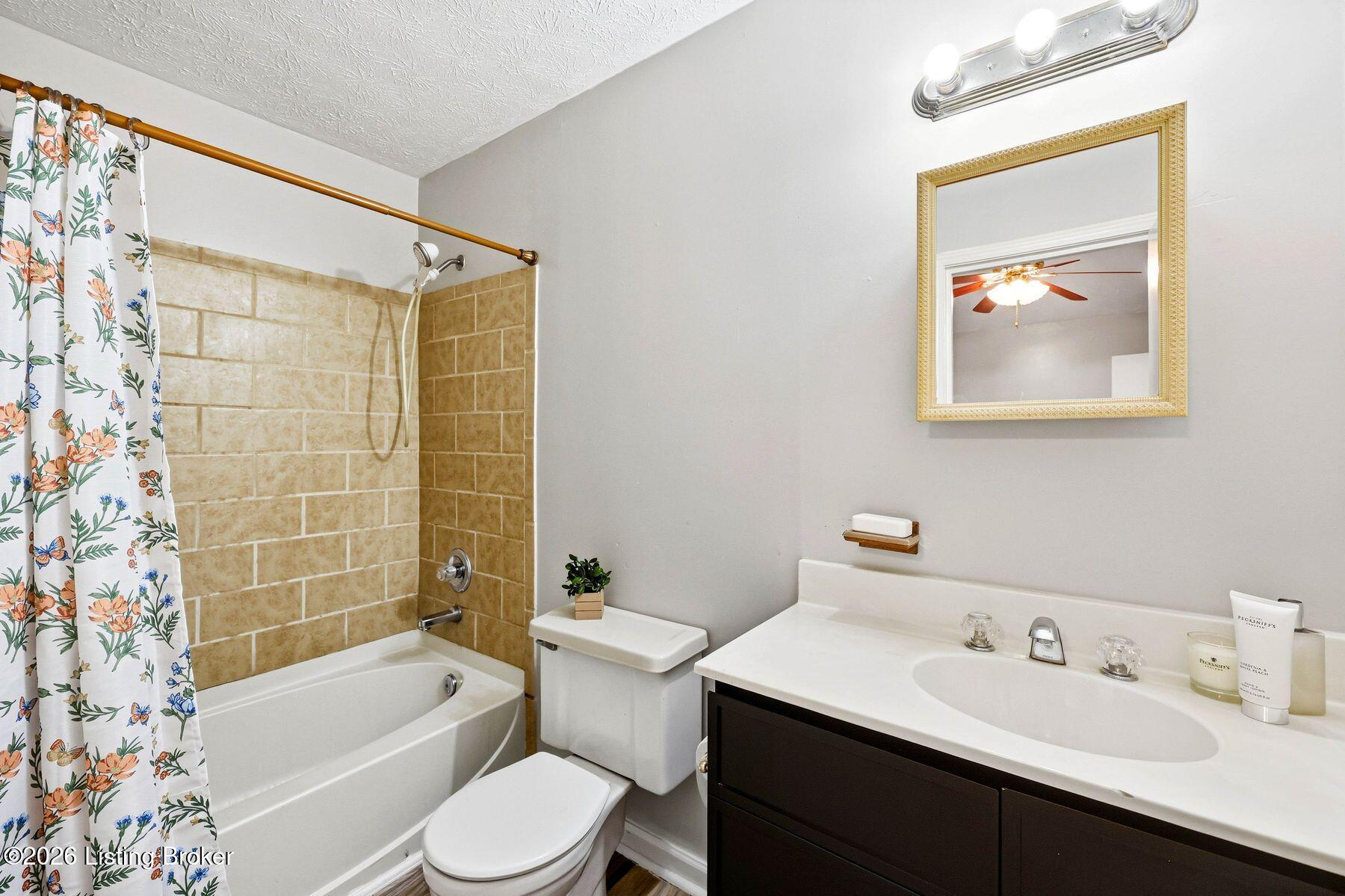 1430 Forest Dr Property Photo 5