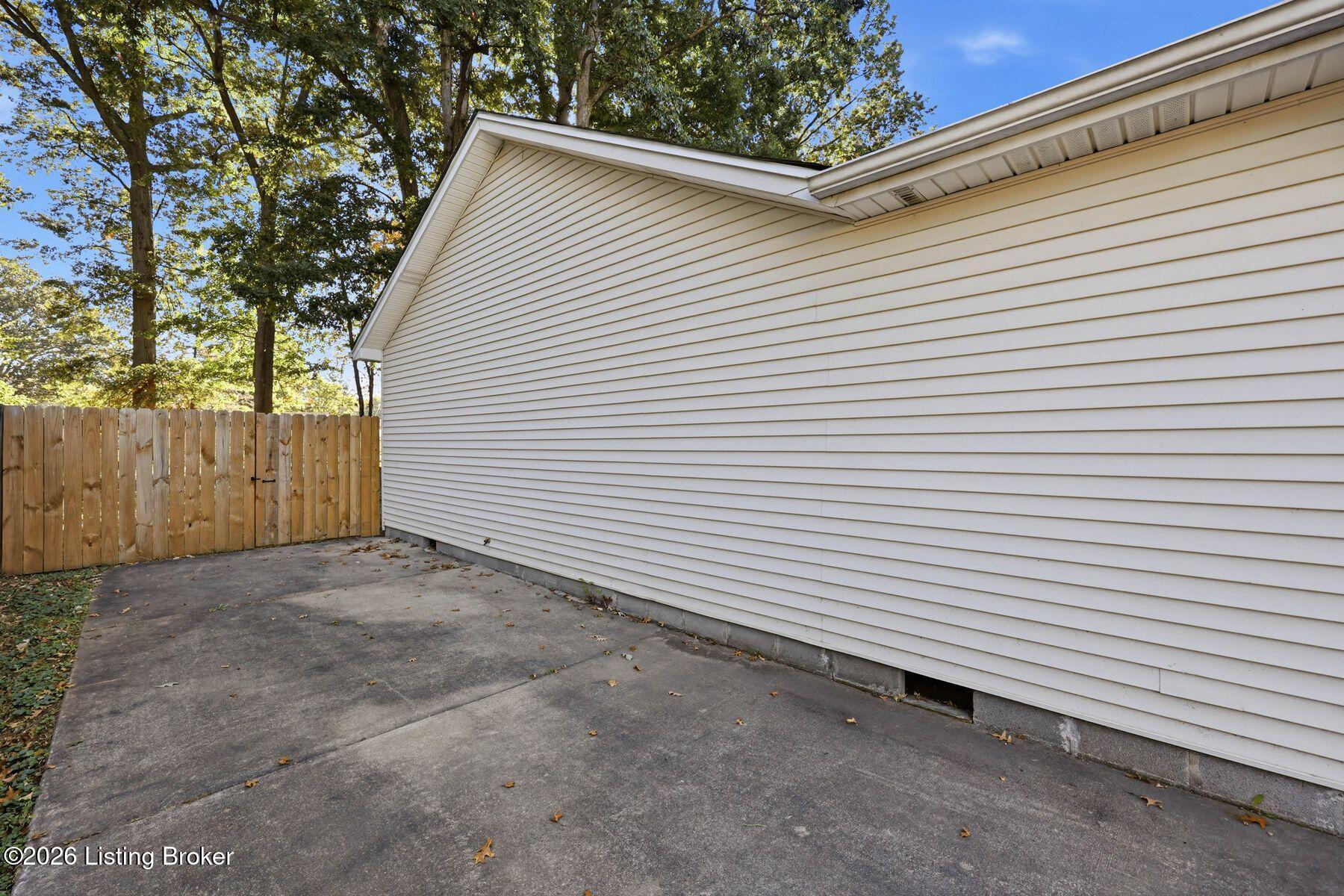 1430 Forest Dr Property Photo 14