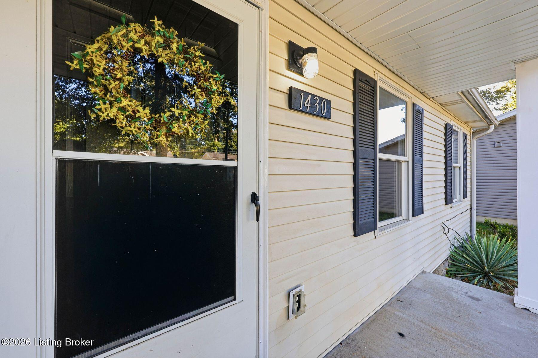 1430 Forest Dr Property Photo 16