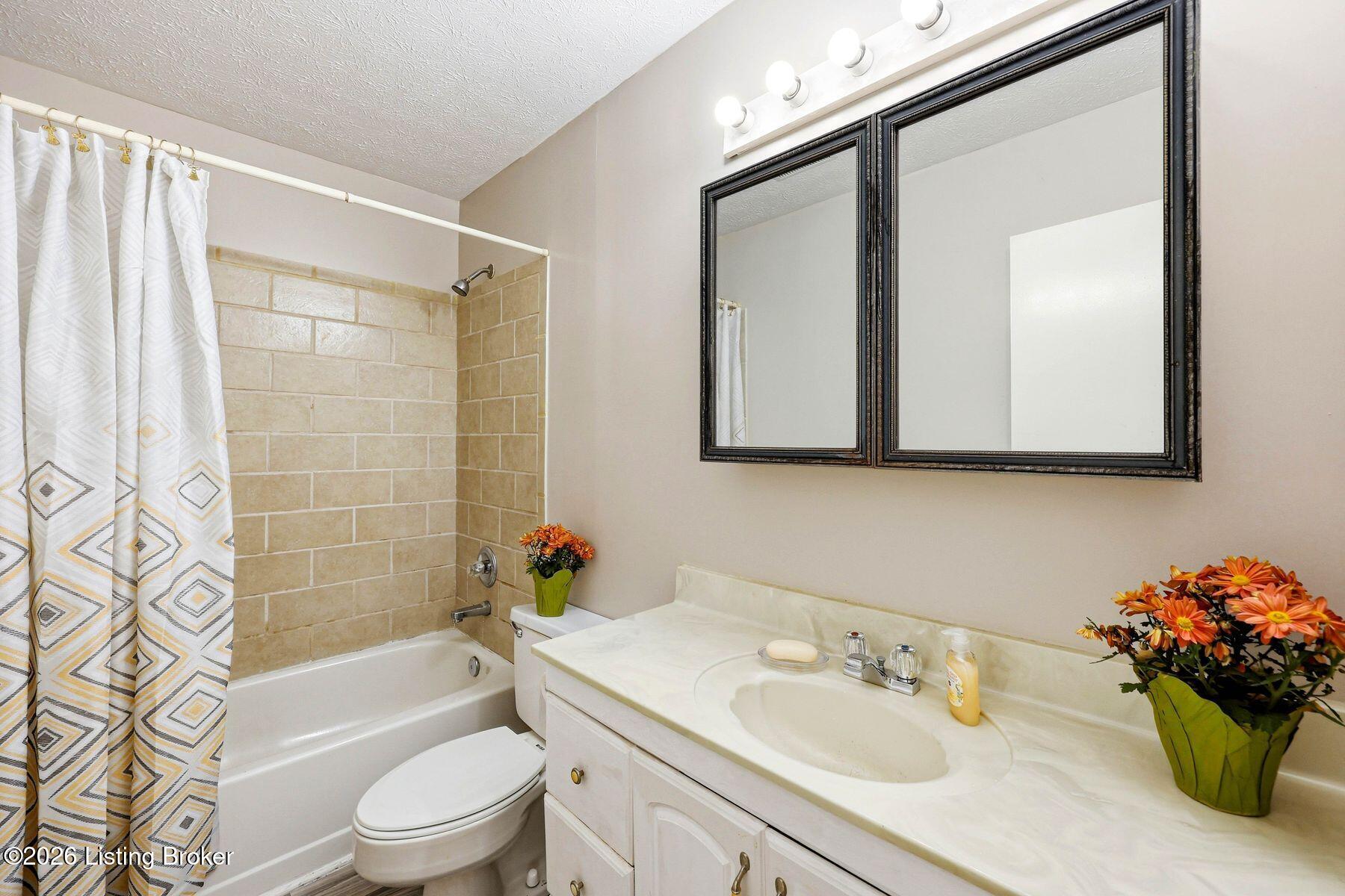 1430 Forest Dr Property Photo 40