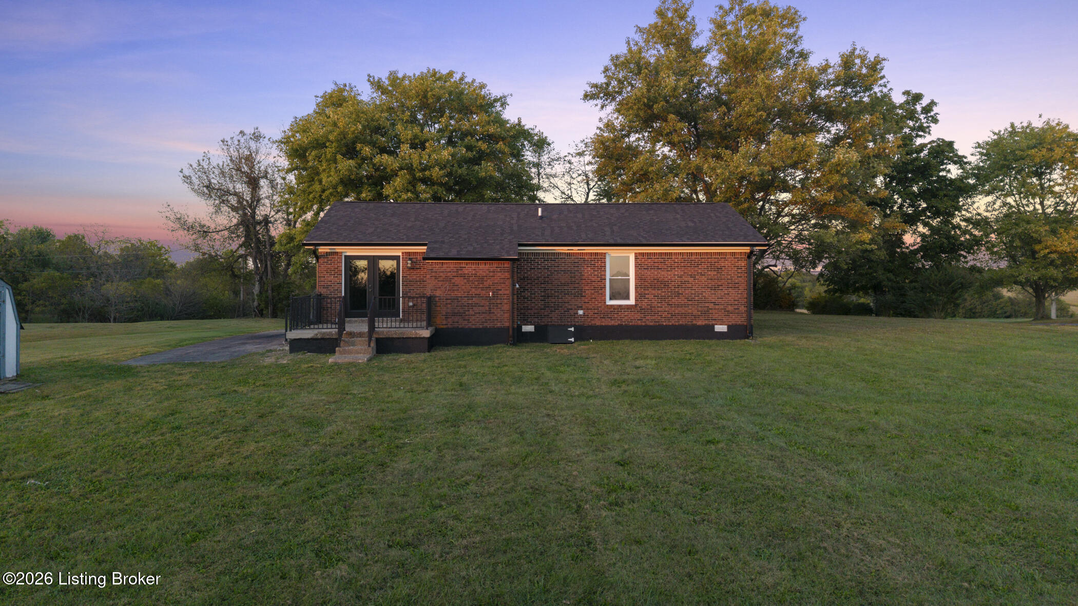 811 Giltner Rd Property Photo 5