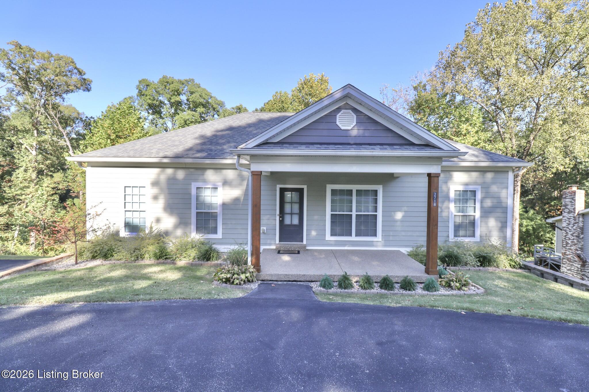 2718 Windsor Forest Dr Property Photo 1